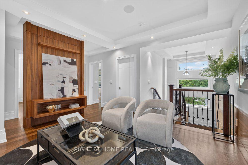 Photo 22 of 255 Willowdale Avenue, North York, Willowdale East — HOMEH