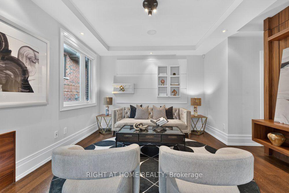 Photo 23 of 255 Willowdale Avenue, North York, Willowdale East — HOMEH