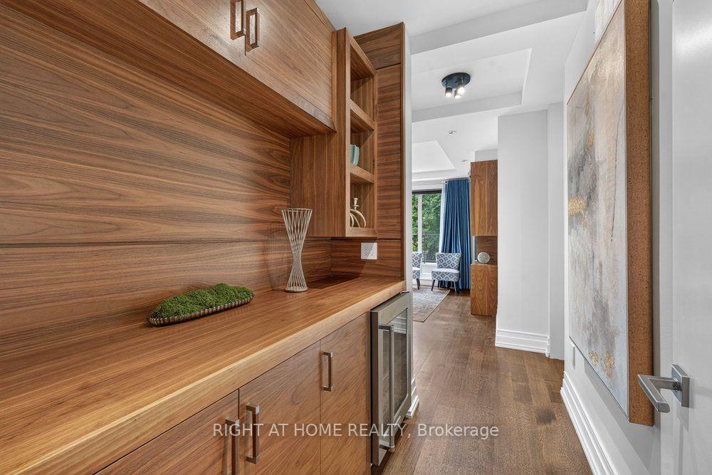 Photo 25 of 255 Willowdale Avenue, North York, Willowdale East — HOMEH