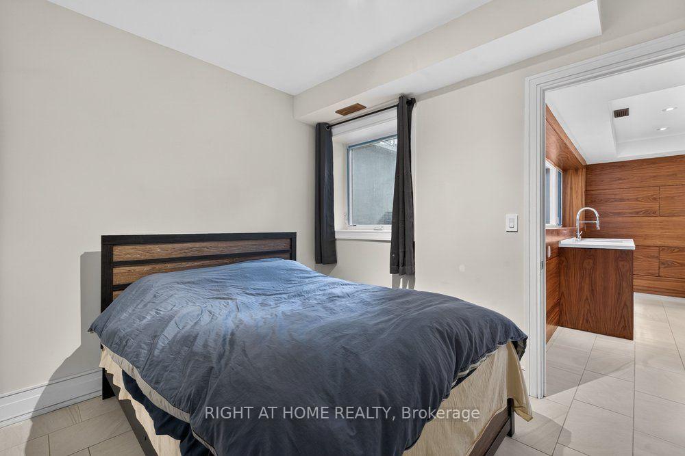 Photo 47 of 255 Willowdale Avenue, North York, Willowdale East — HOMEH