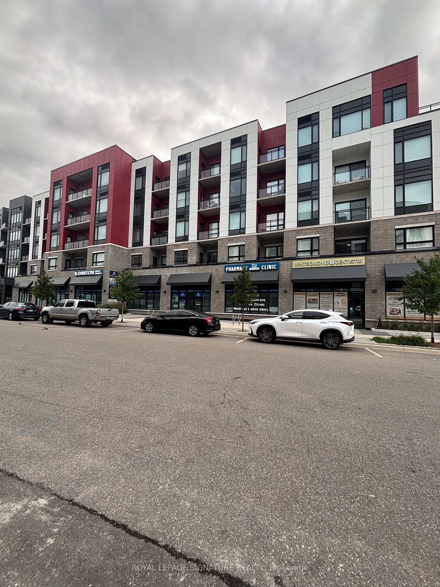 Front of Unit 104, 3265 Carding Mill Trail