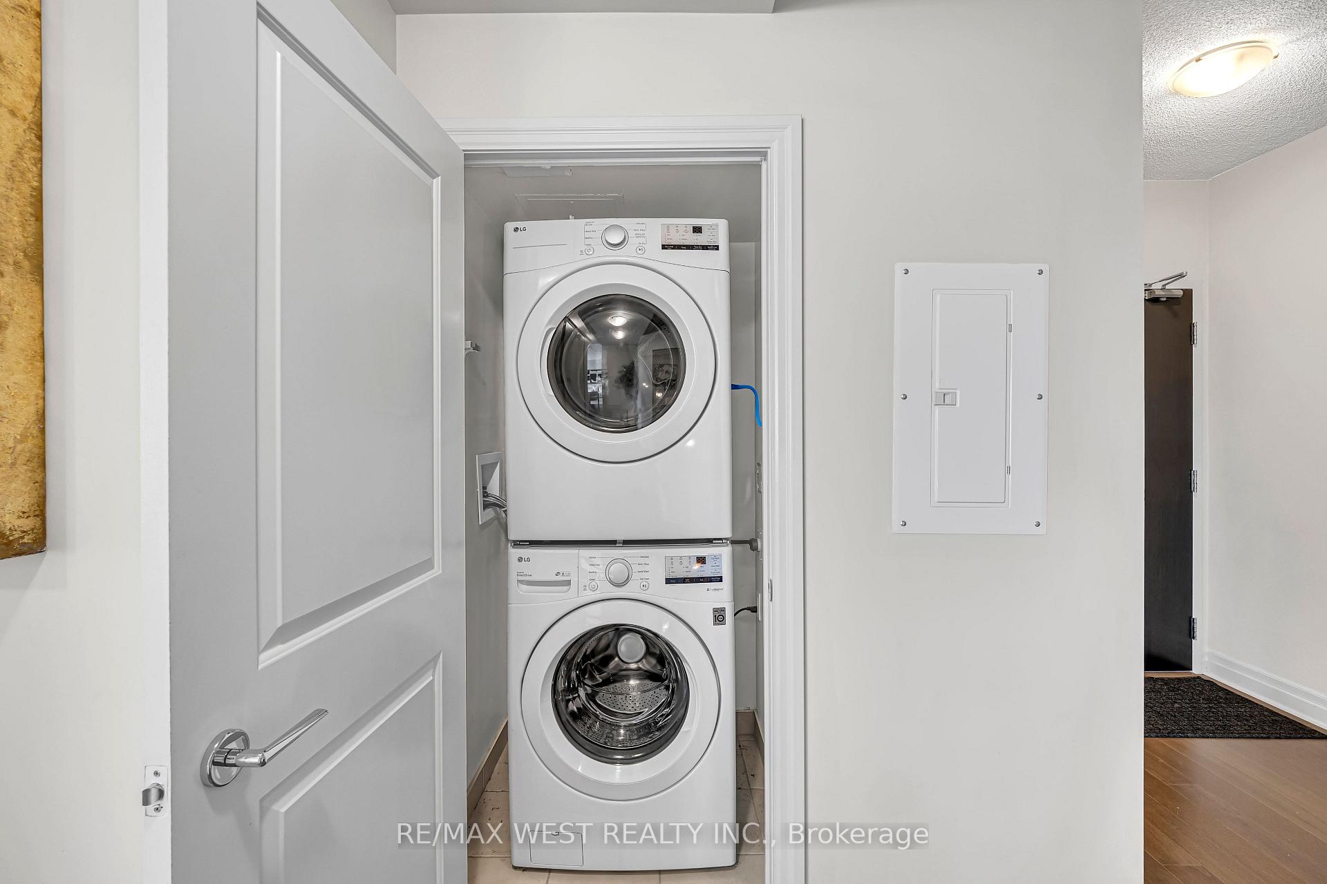 Photo 37 of Unit 304F, 8130 Birchmount Road, Markham, Unionville — HOMEH