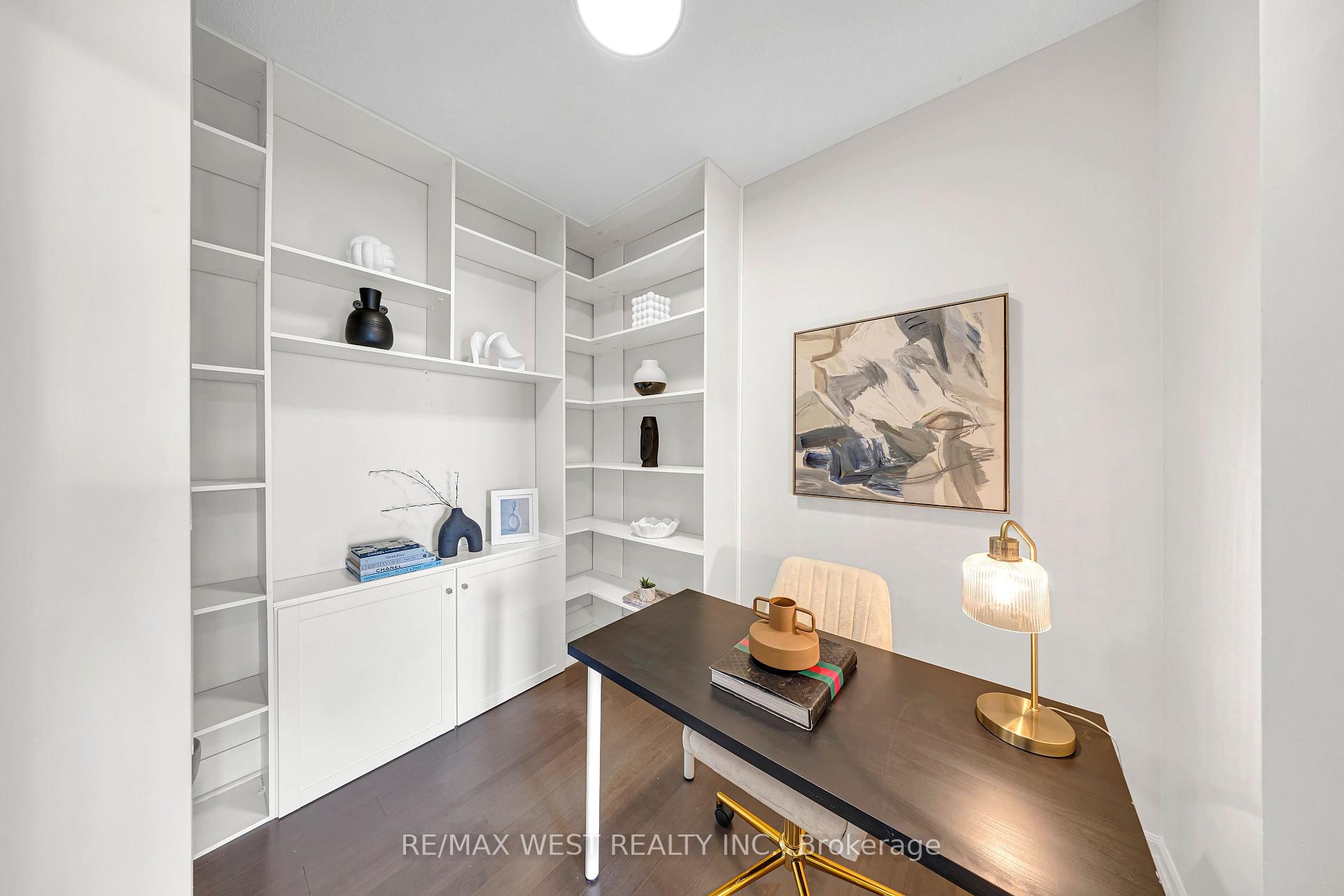 Photo 8 of Unit 304F, 8130 Birchmount Road, Markham, Unionville — HOMEH