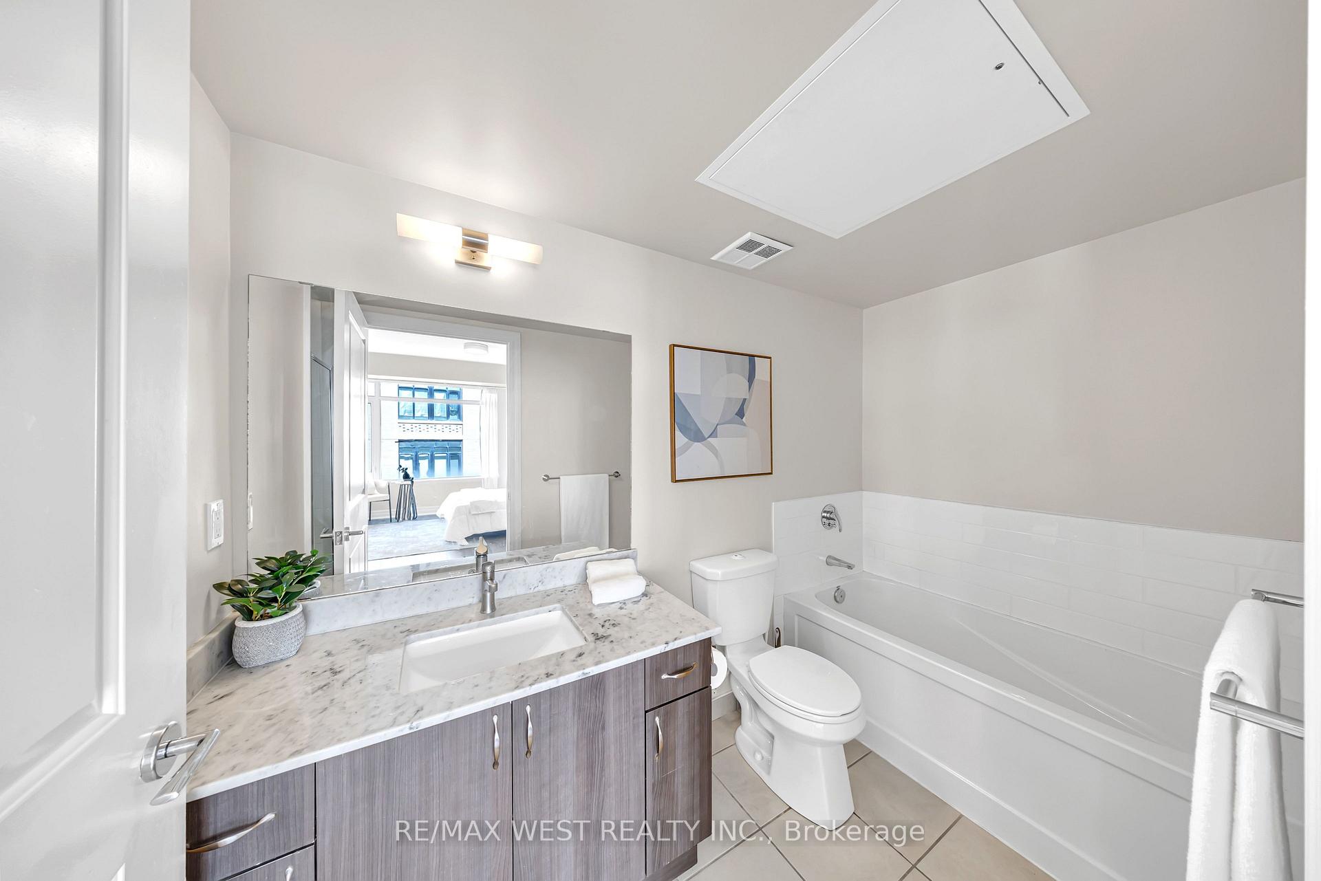 Photo 31 of Unit 304F, 8130 Birchmount Road, Markham, Unionville — HOMEH
