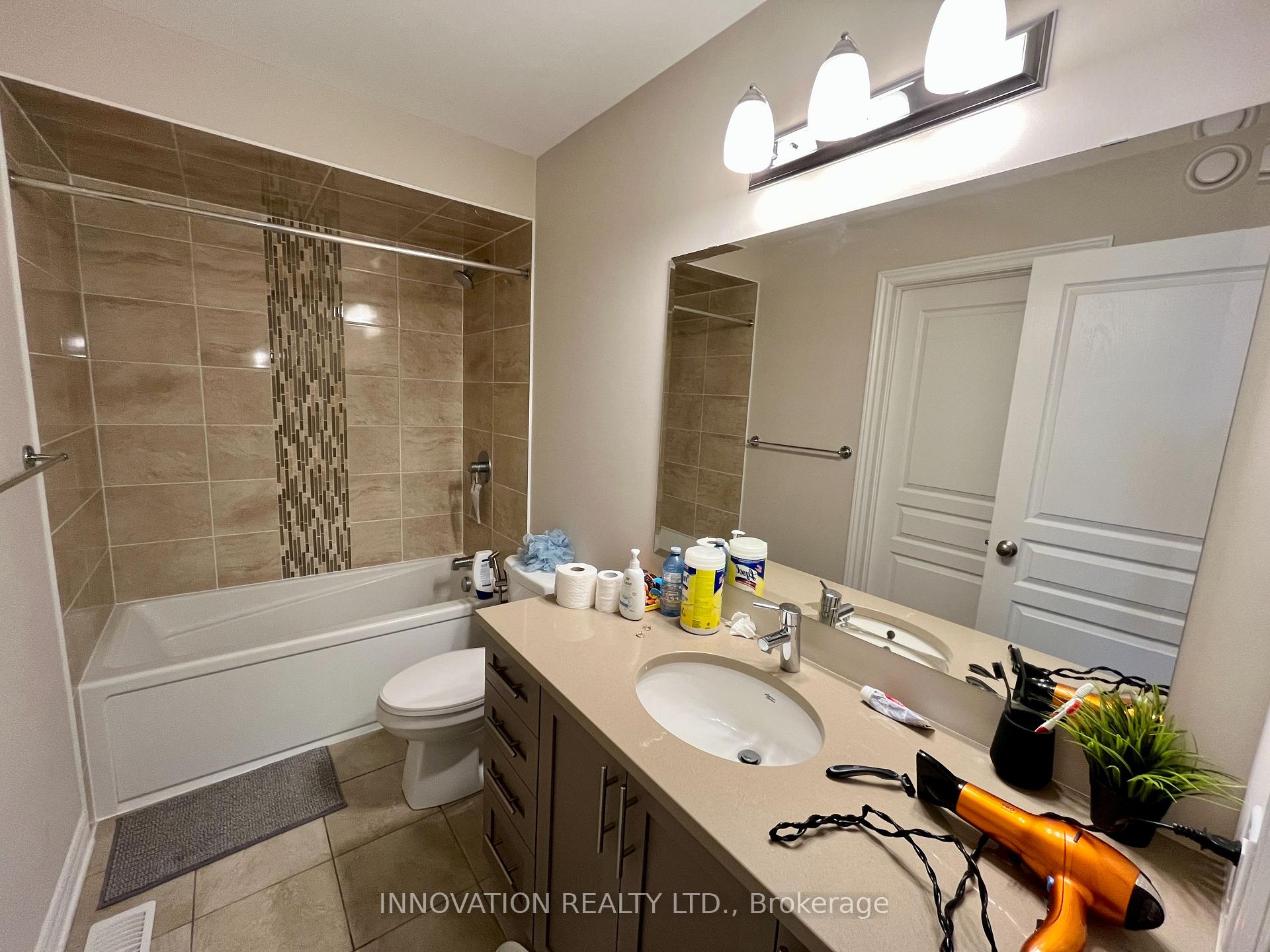 Photo 15 of 222 Dolce Crescent, Ottawa, Riverside South/Gloucester Glen — HOMEH