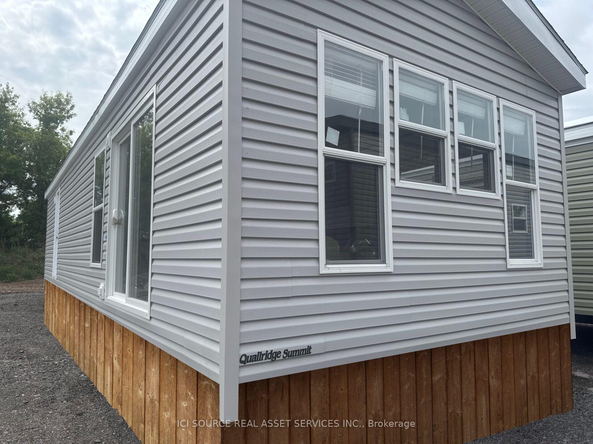 Front of Unit HSBR01, 1082 Shamrock Marina Road