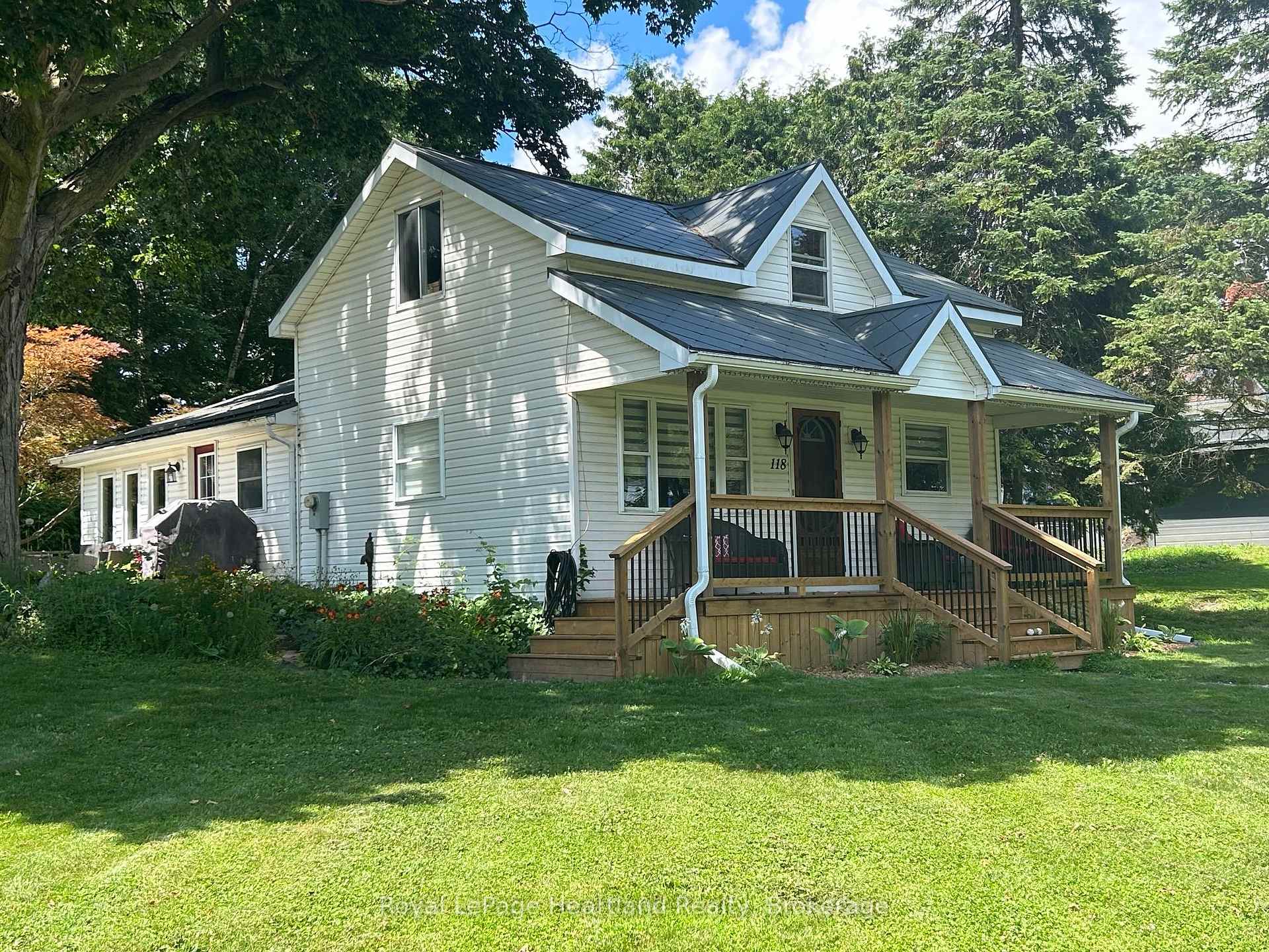Photo 2 of 118 Isaac Street, Central Huron, Clinton — HOMEH