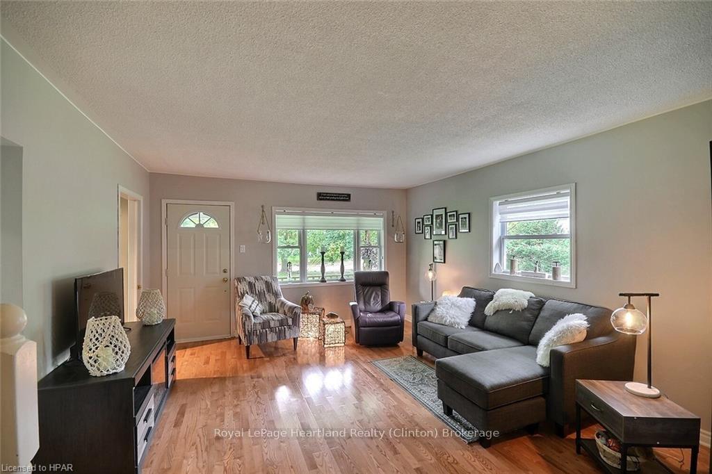 Photo 5 of 118 Isaac Street, Central Huron, Clinton — HOMEH