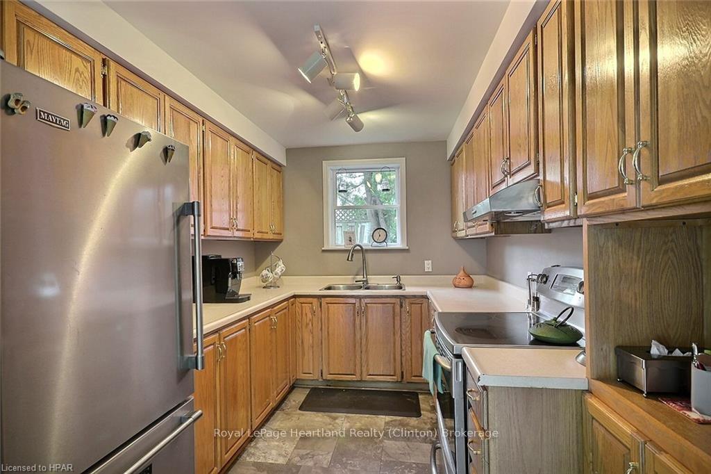 Photo 8 of 118 Isaac Street, Central Huron, Clinton — HOMEH