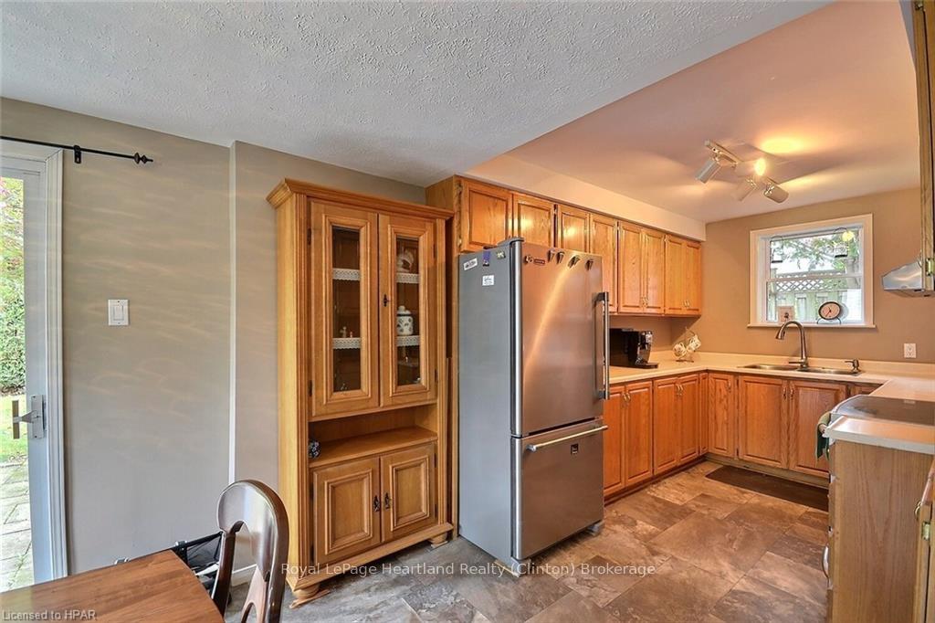 Photo 9 of 118 Isaac Street, Central Huron, Clinton — HOMEH