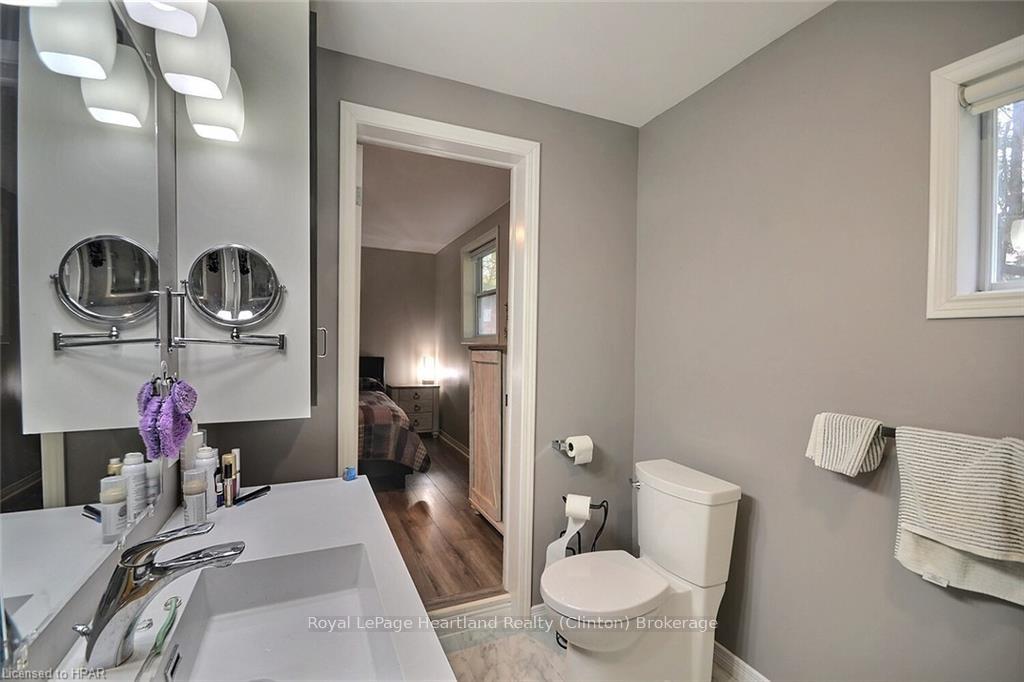 Photo 16 of 118 Isaac Street, Central Huron, Clinton — HOMEH