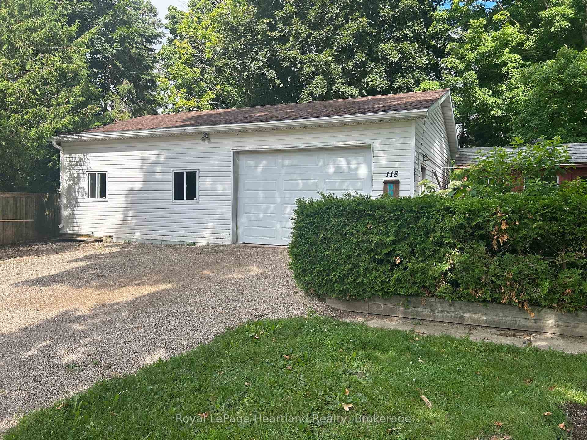 Photo 21 of 118 Isaac Street, Central Huron, Clinton — HOMEH