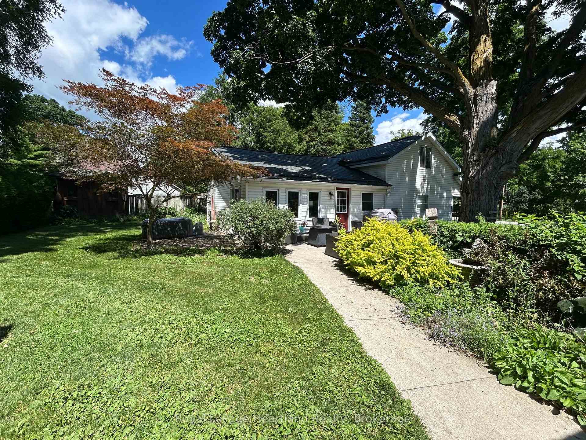 Photo 33 of 118 Isaac Street, Central Huron, Clinton — HOMEH