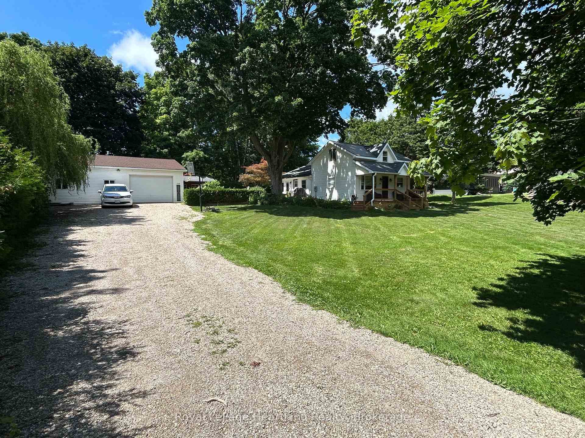 Photo 37 of 118 Isaac Street, Central Huron, Clinton — HOMEH