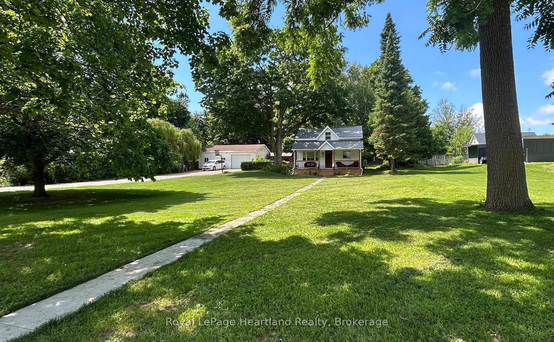 Photo 40 of 118 Isaac Street, Central Huron, Clinton — HOMEH