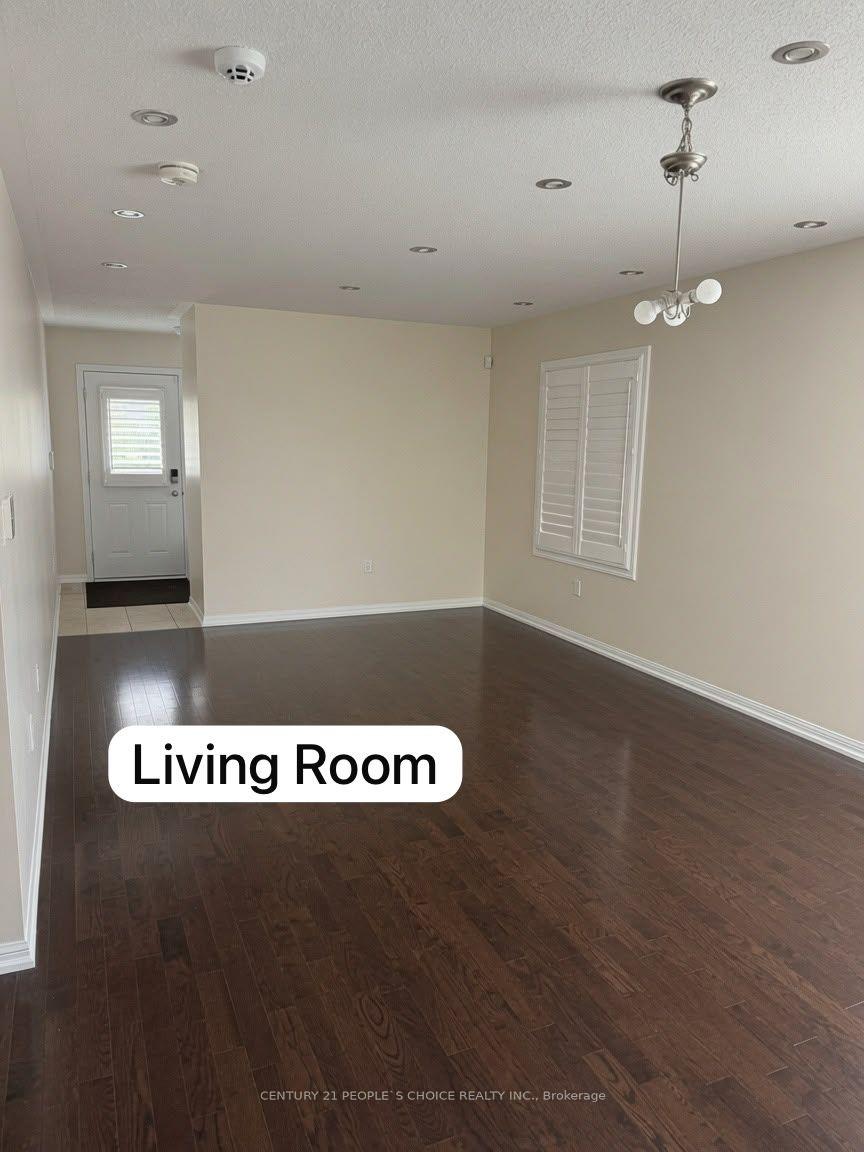 Photo 3 of 28 Bevington Road W, Brampton, Northwest Brampton — HOMEH