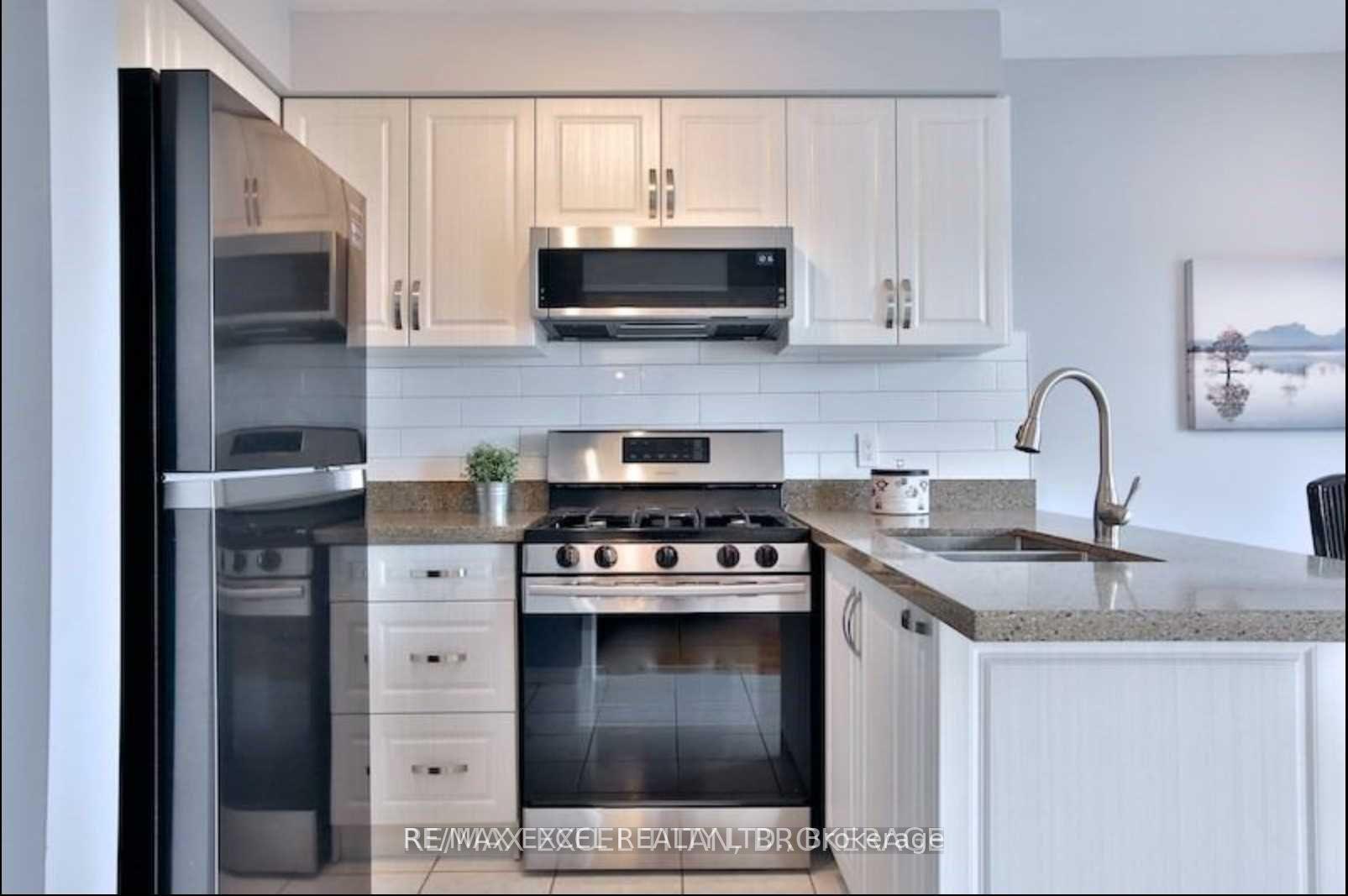 Photo 3 of 51 Hornchurch Crescent, Markham, Milliken Mills East — HOMEH