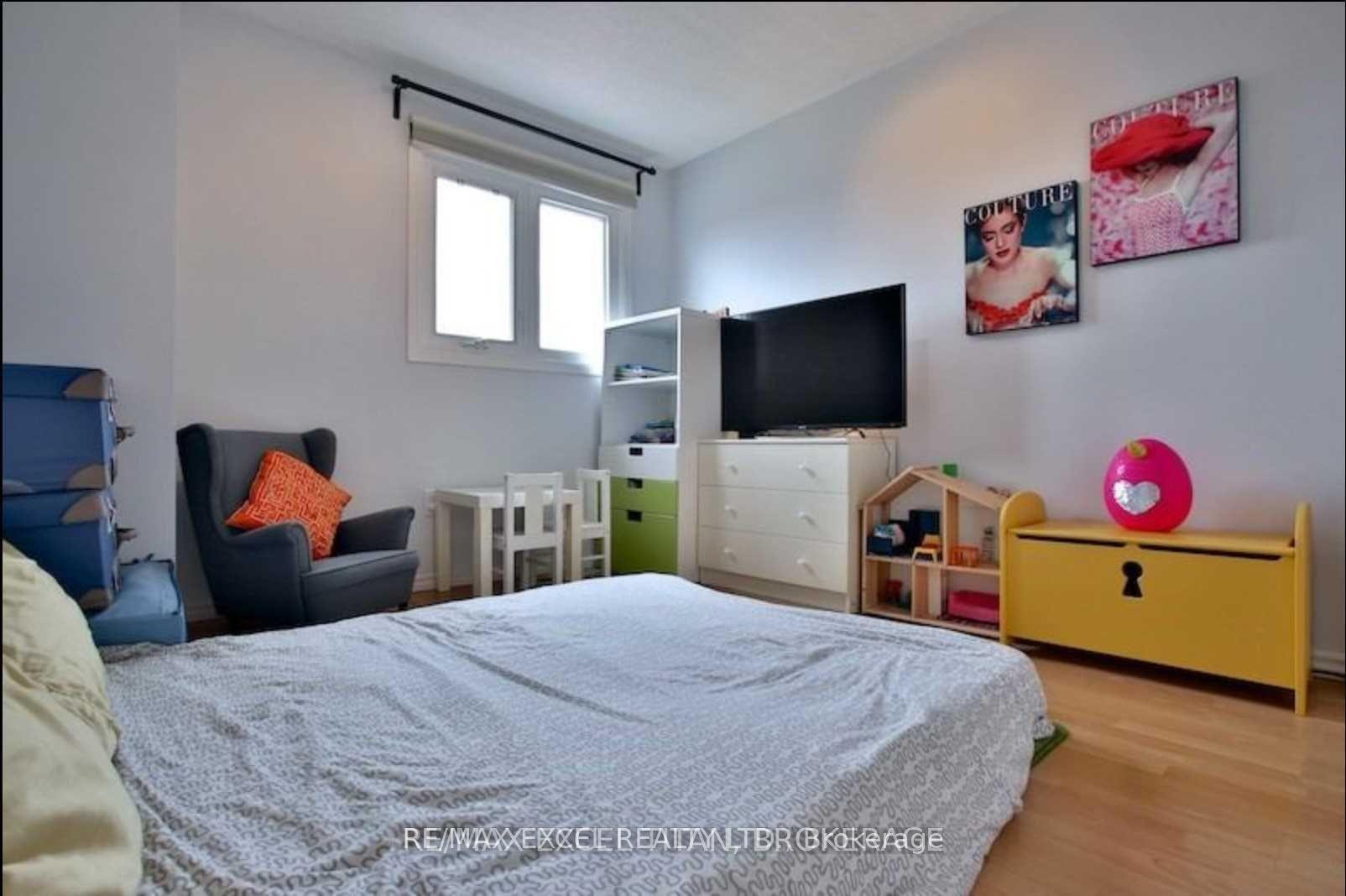 Photo 11 of 51 Hornchurch Crescent, Markham, Milliken Mills East — HOMEH
