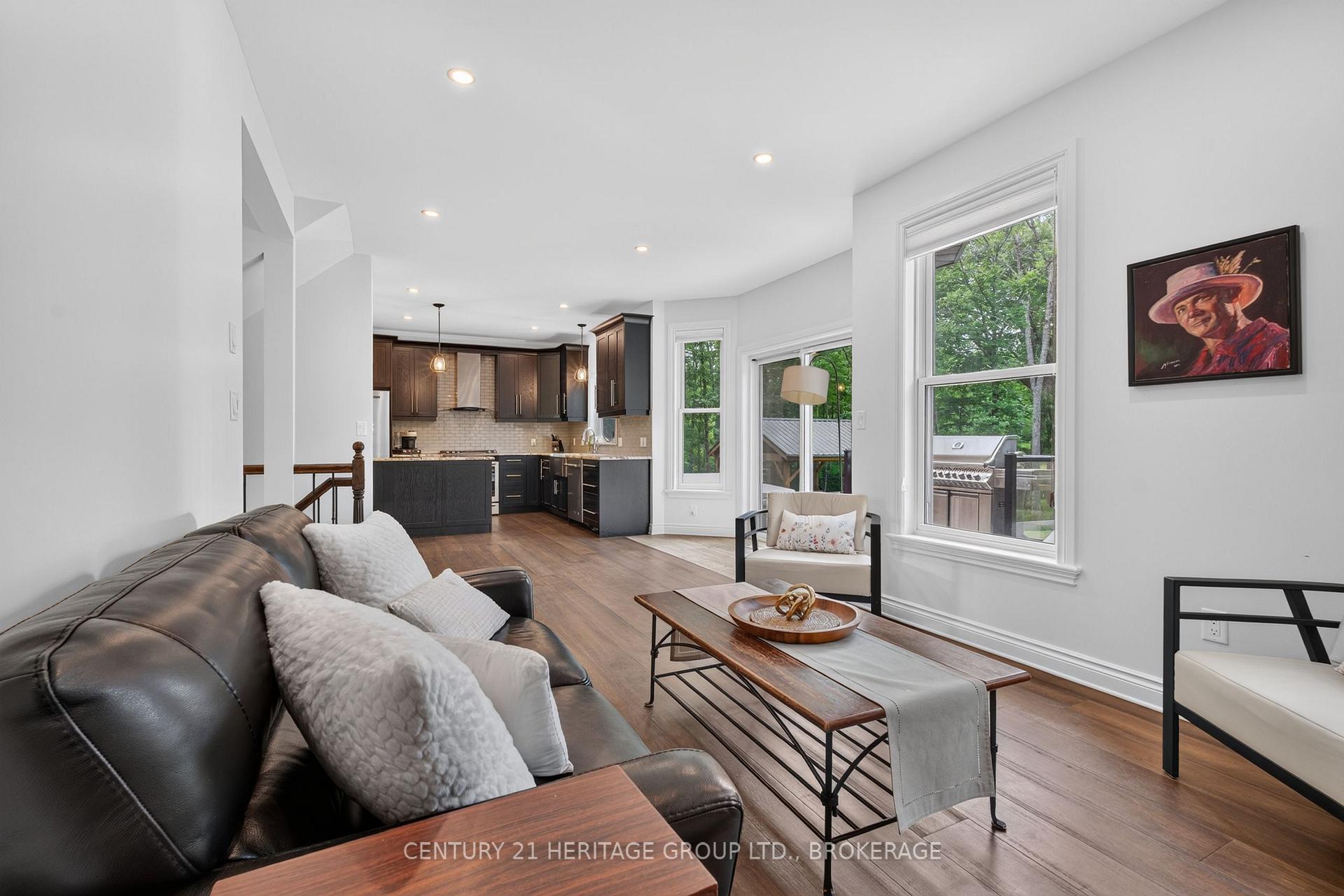 Photo 11 of 13 Fawn Brook Drive, Frontenac, Frontenac South — HOMEH