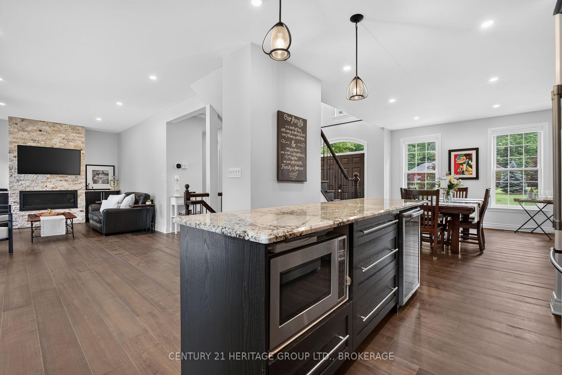 Photo 16 of 13 Fawn Brook Drive, Frontenac, Frontenac South — HOMEH