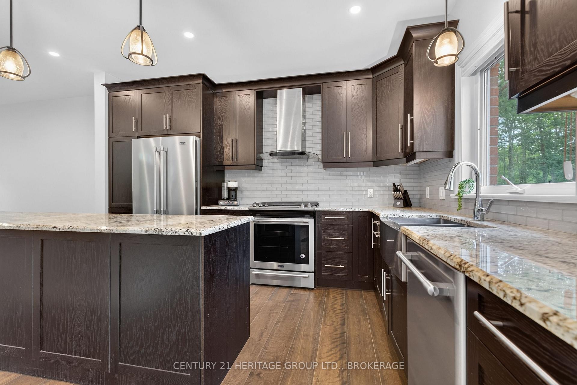 Photo 17 of 13 Fawn Brook Drive, Frontenac, Frontenac South — HOMEH
