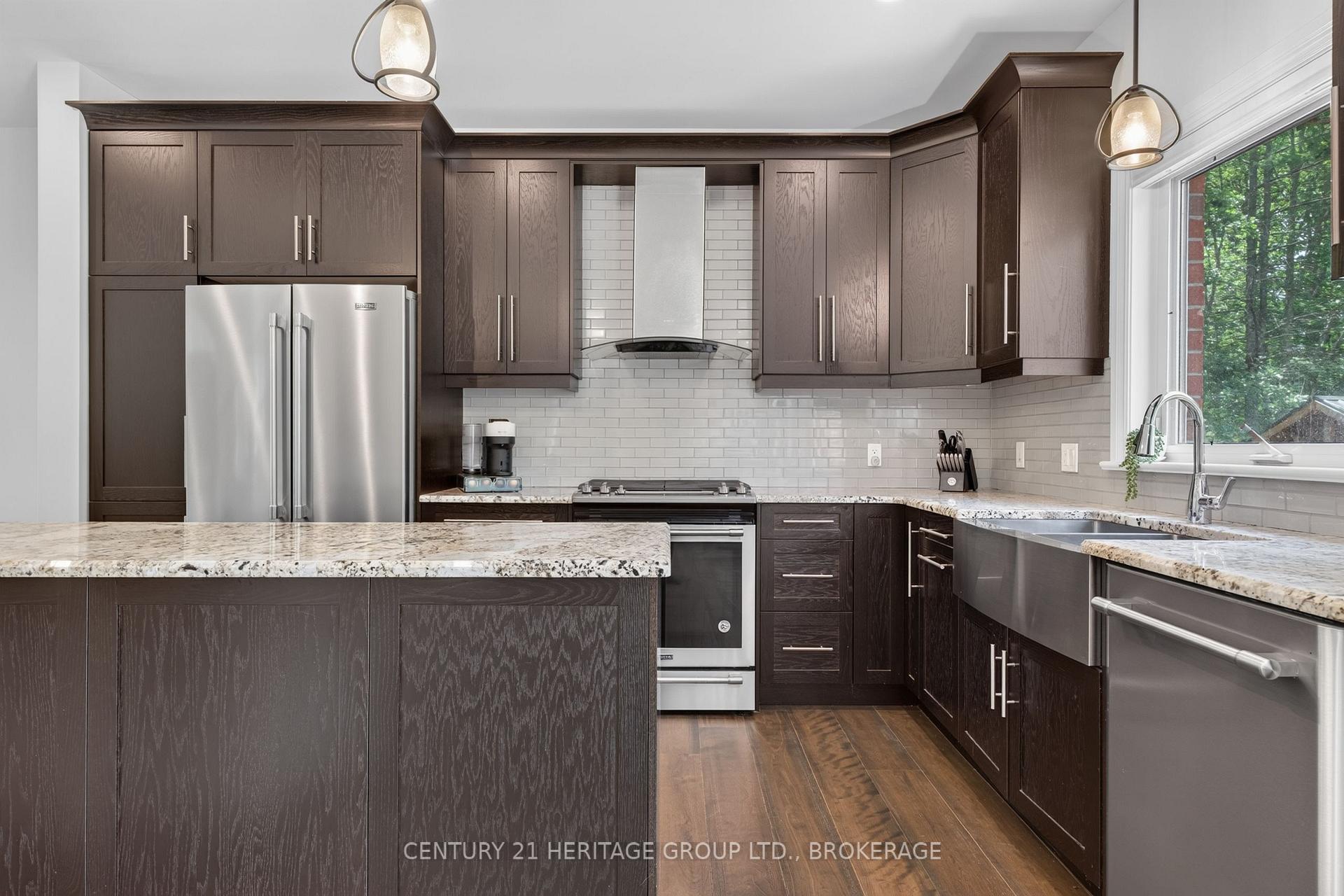 Photo 18 of 13 Fawn Brook Drive, Frontenac, Frontenac South — HOMEH