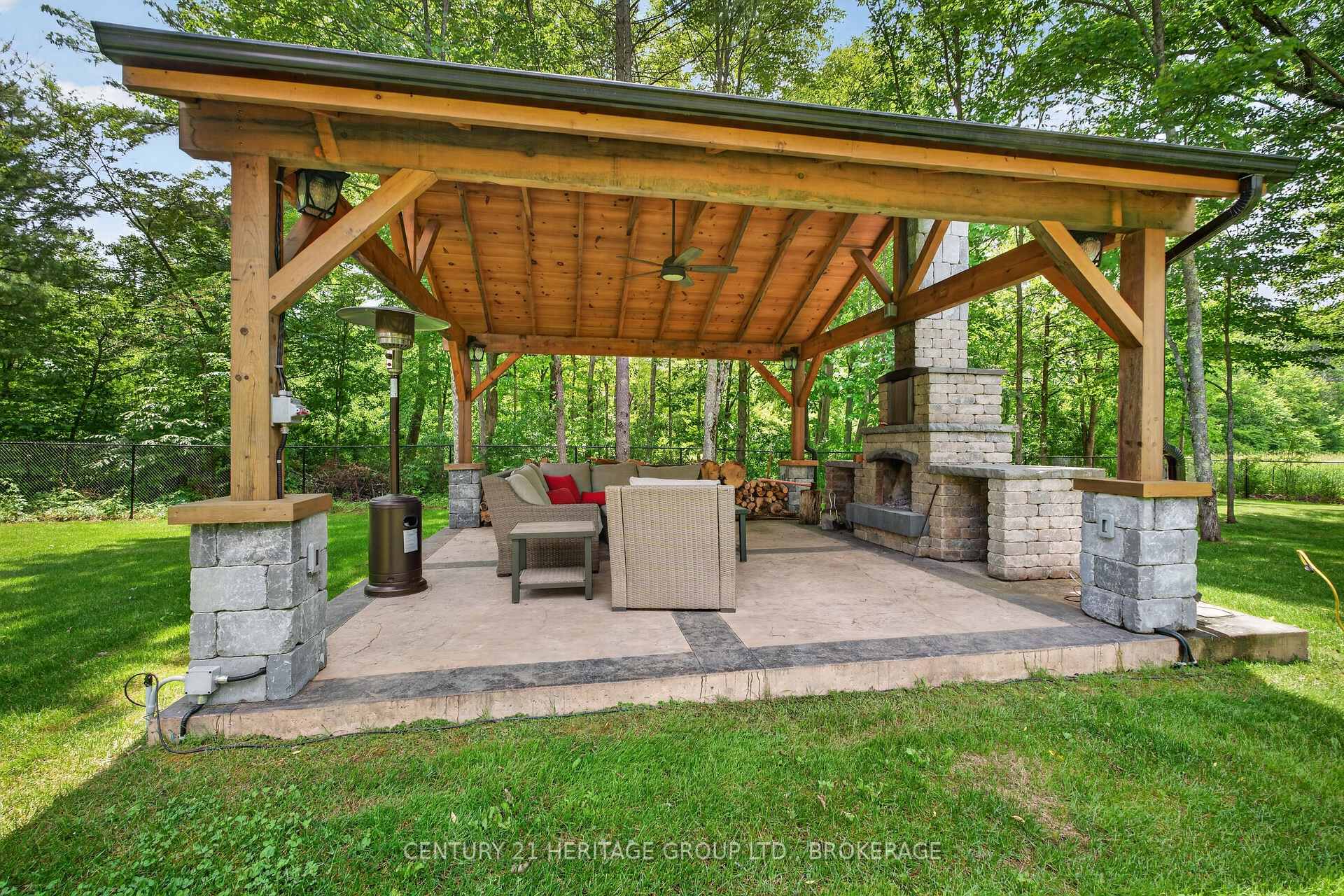 Photo 47 of 13 Fawn Brook Drive, Frontenac, Frontenac South — HOMEH