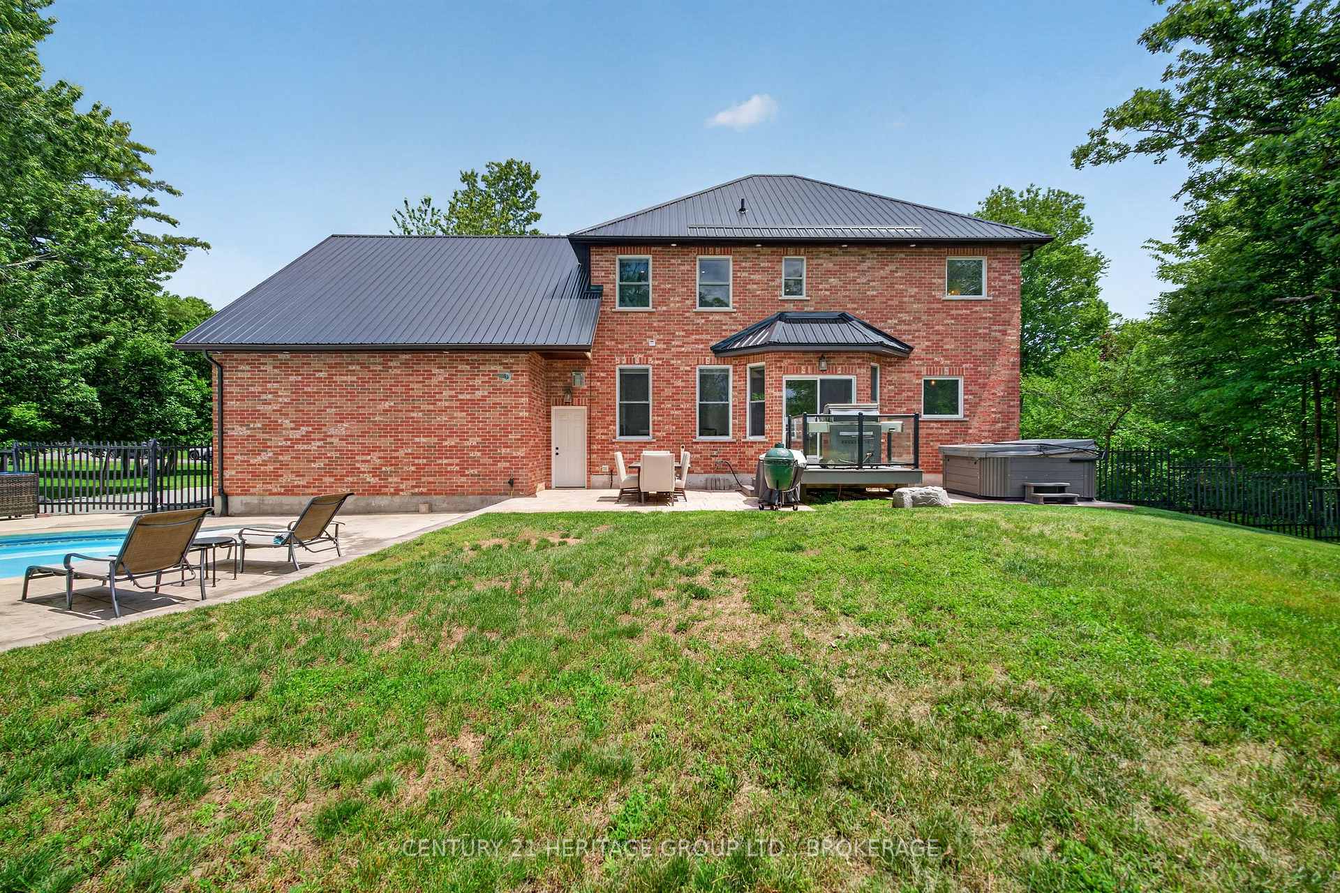 Photo 48 of 13 Fawn Brook Drive, Frontenac, Frontenac South — HOMEH