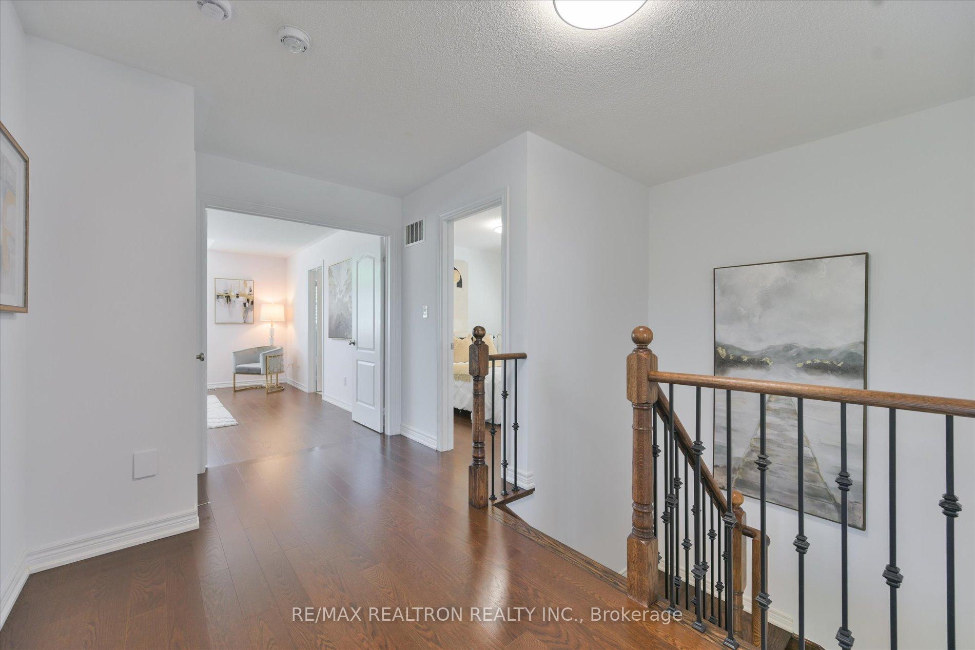 Photo 20 of 175 William Graham Drive, Aurora, Rural Aurora — HOMEH
