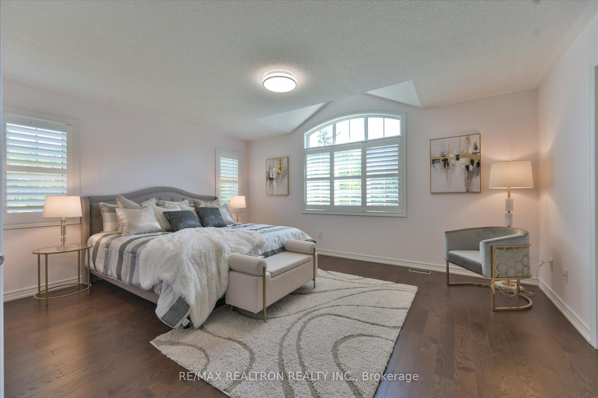 Photo 21 of 175 William Graham Drive, Aurora, Rural Aurora — HOMEH