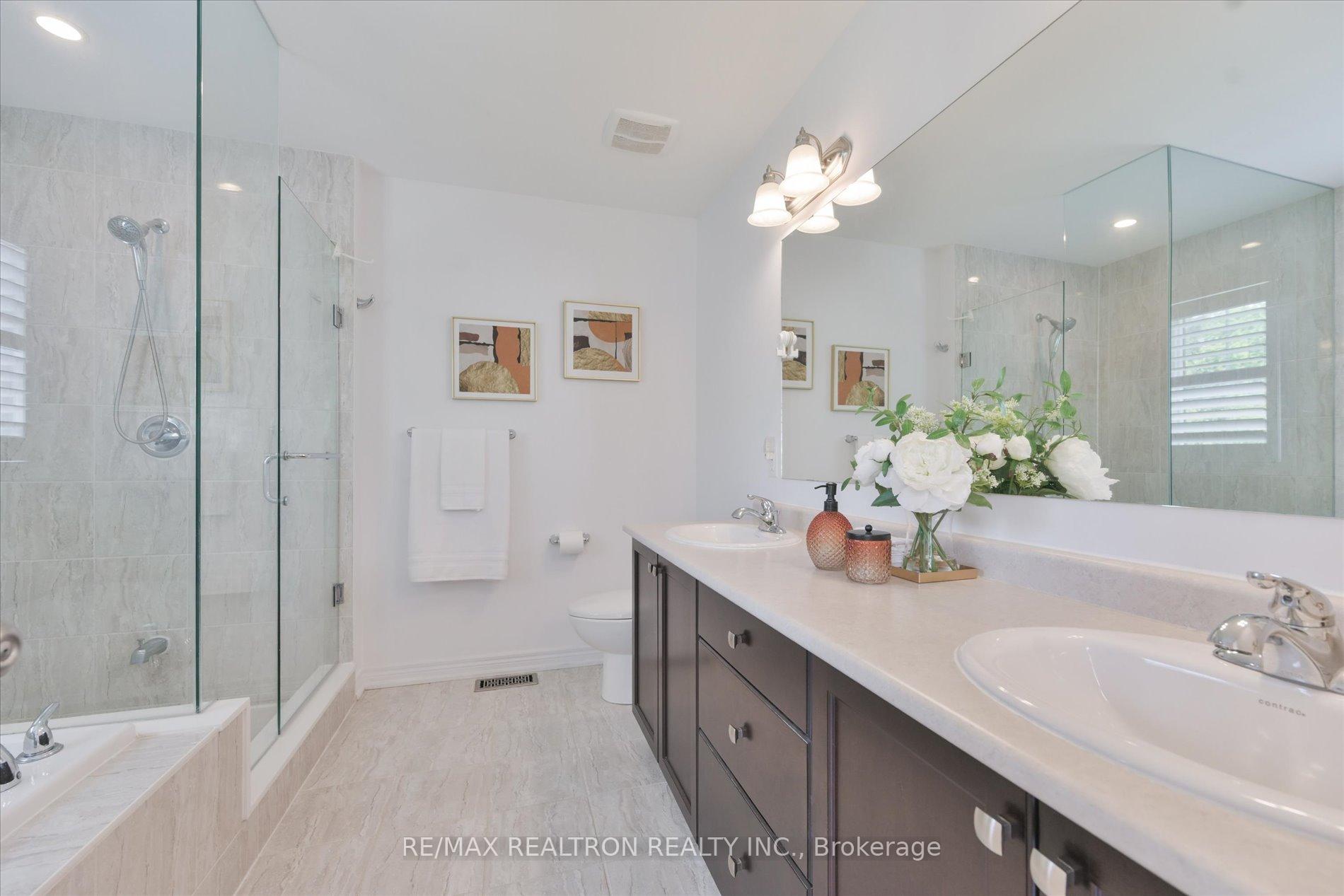 Photo 24 of 175 William Graham Drive, Aurora, Rural Aurora — HOMEH