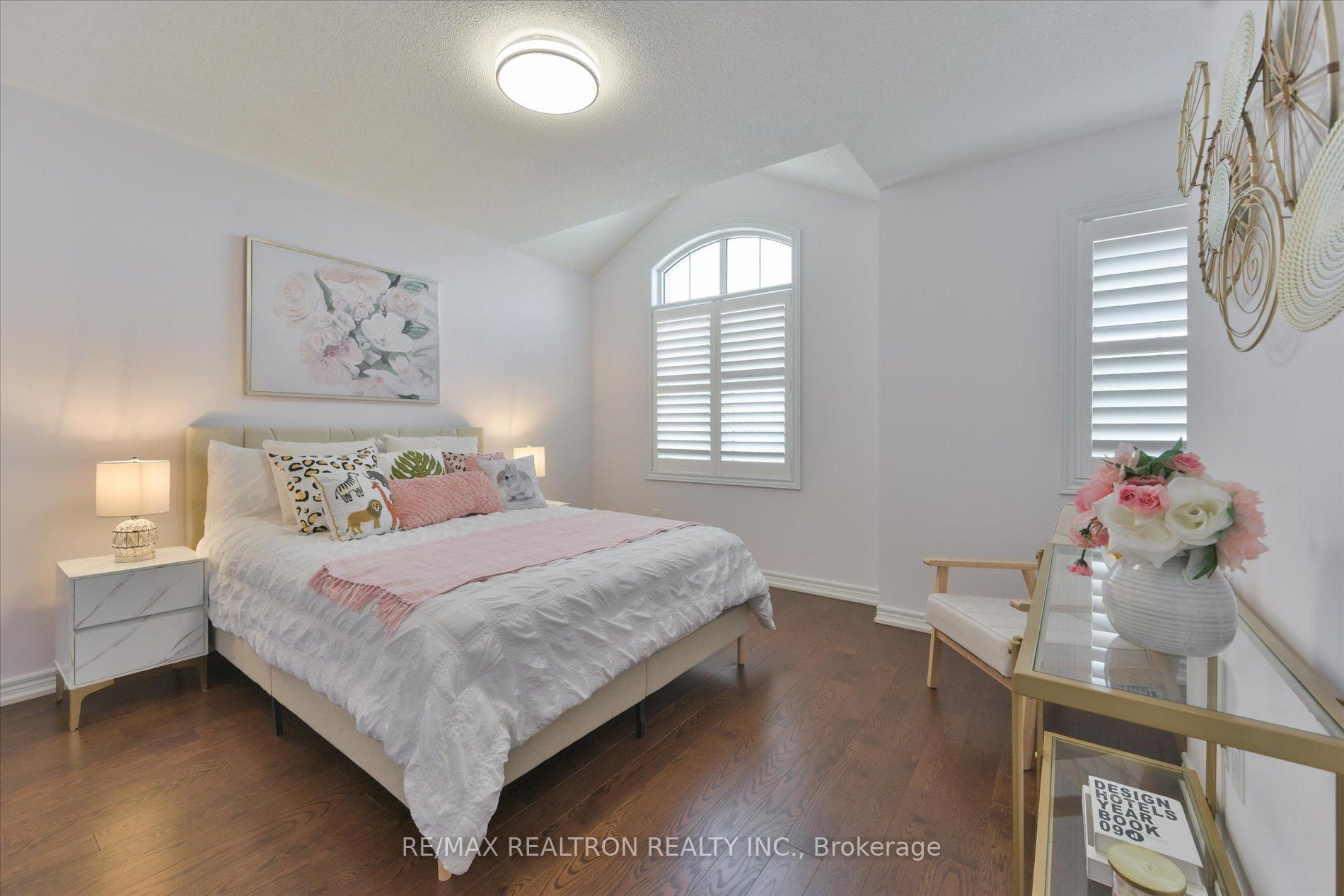 Photo 27 of 175 William Graham Drive, Aurora, Rural Aurora — HOMEH