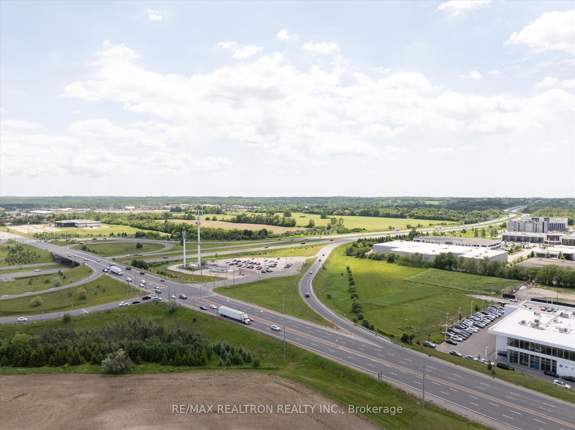 Photo 46 of 175 William Graham Drive, Aurora, Rural Aurora — HOMEH