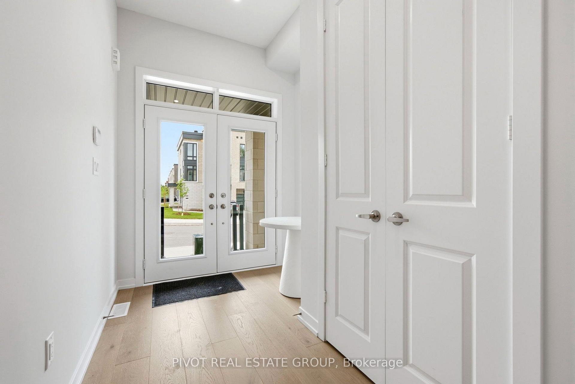 Photo 5 of 79 Danielle Moore Circle, Scarborough, Bendale — HOMEH