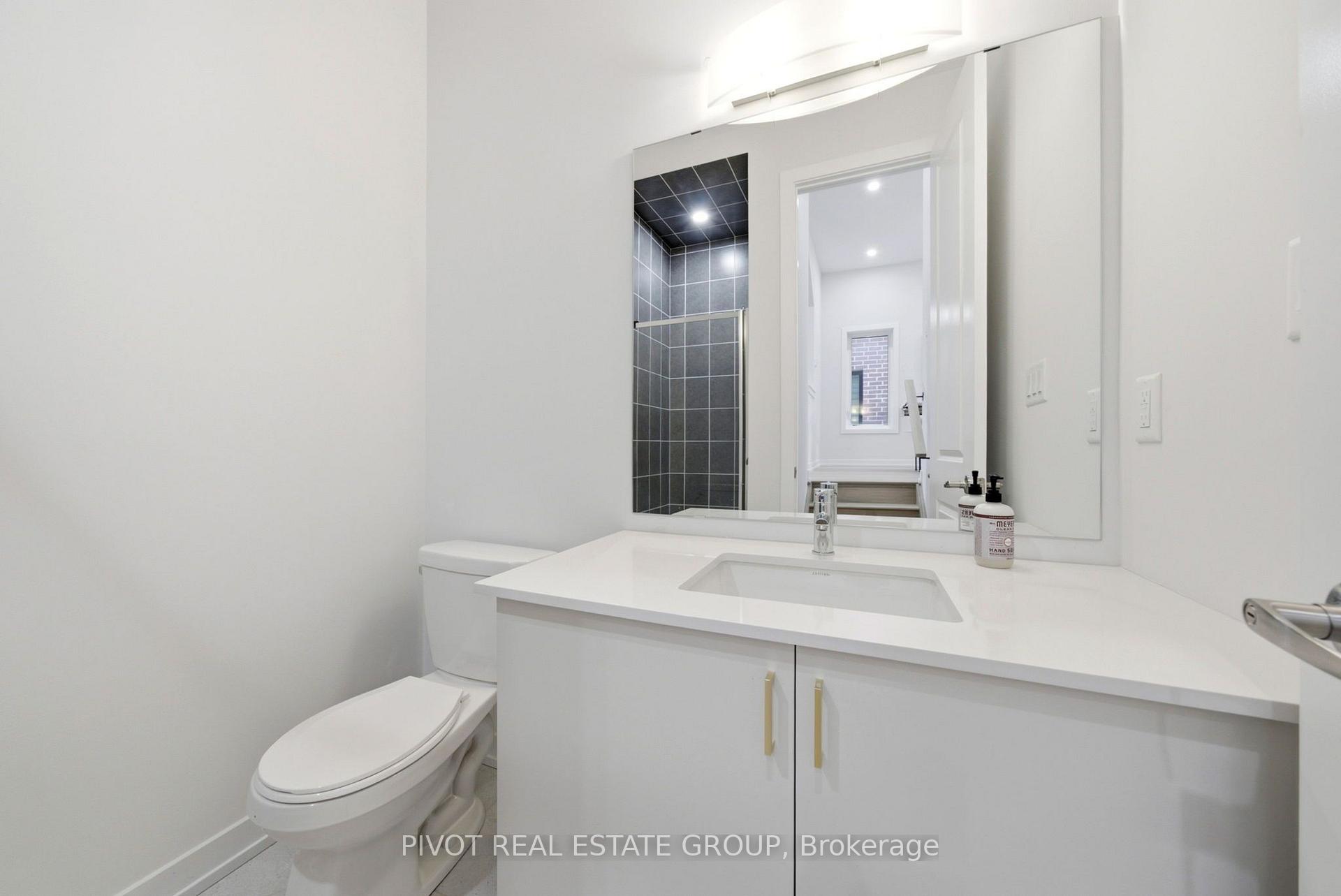 Photo 8 of 79 Danielle Moore Circle, Scarborough, Bendale — HOMEH