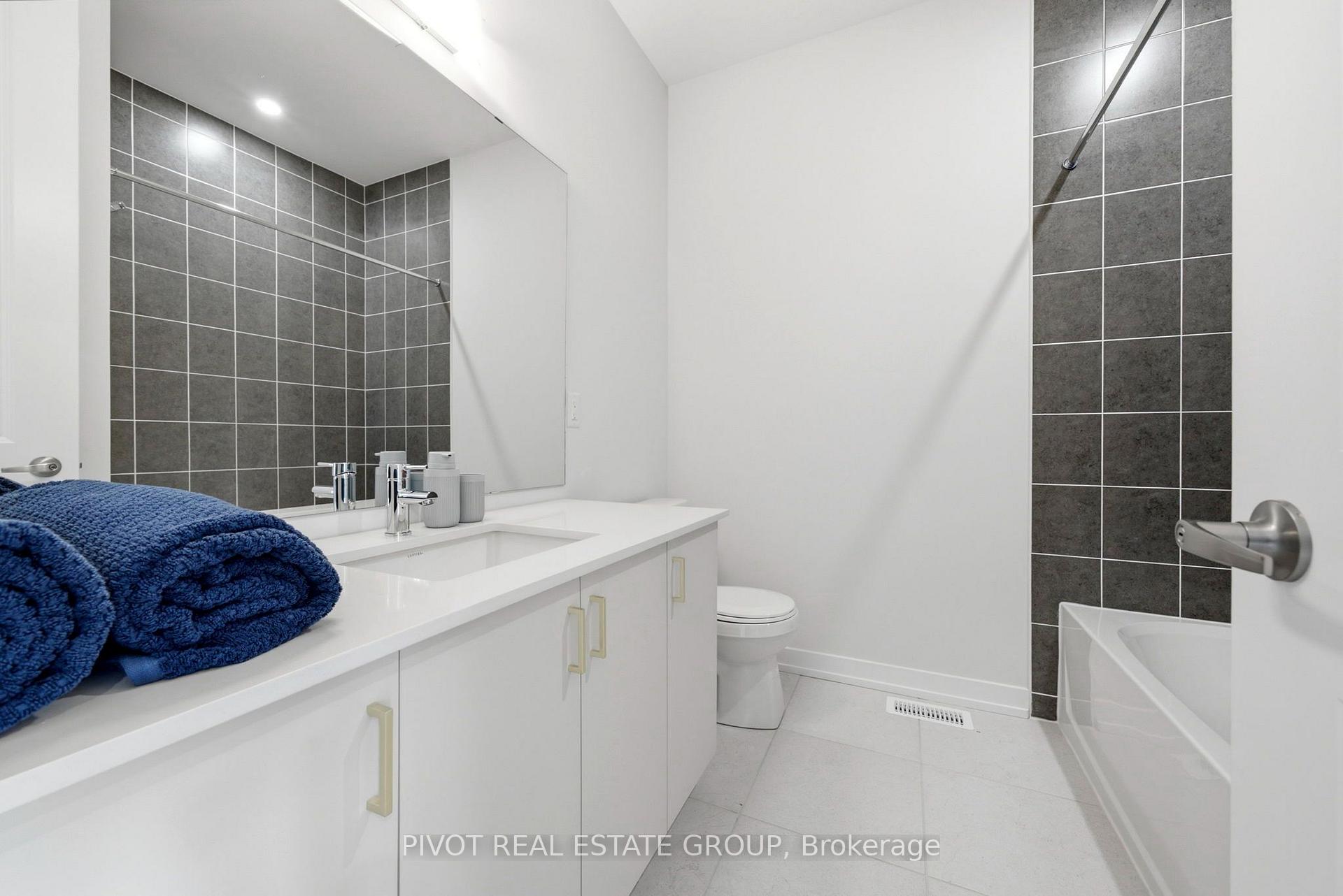 Photo 26 of 79 Danielle Moore Circle, Scarborough, Bendale — HOMEH