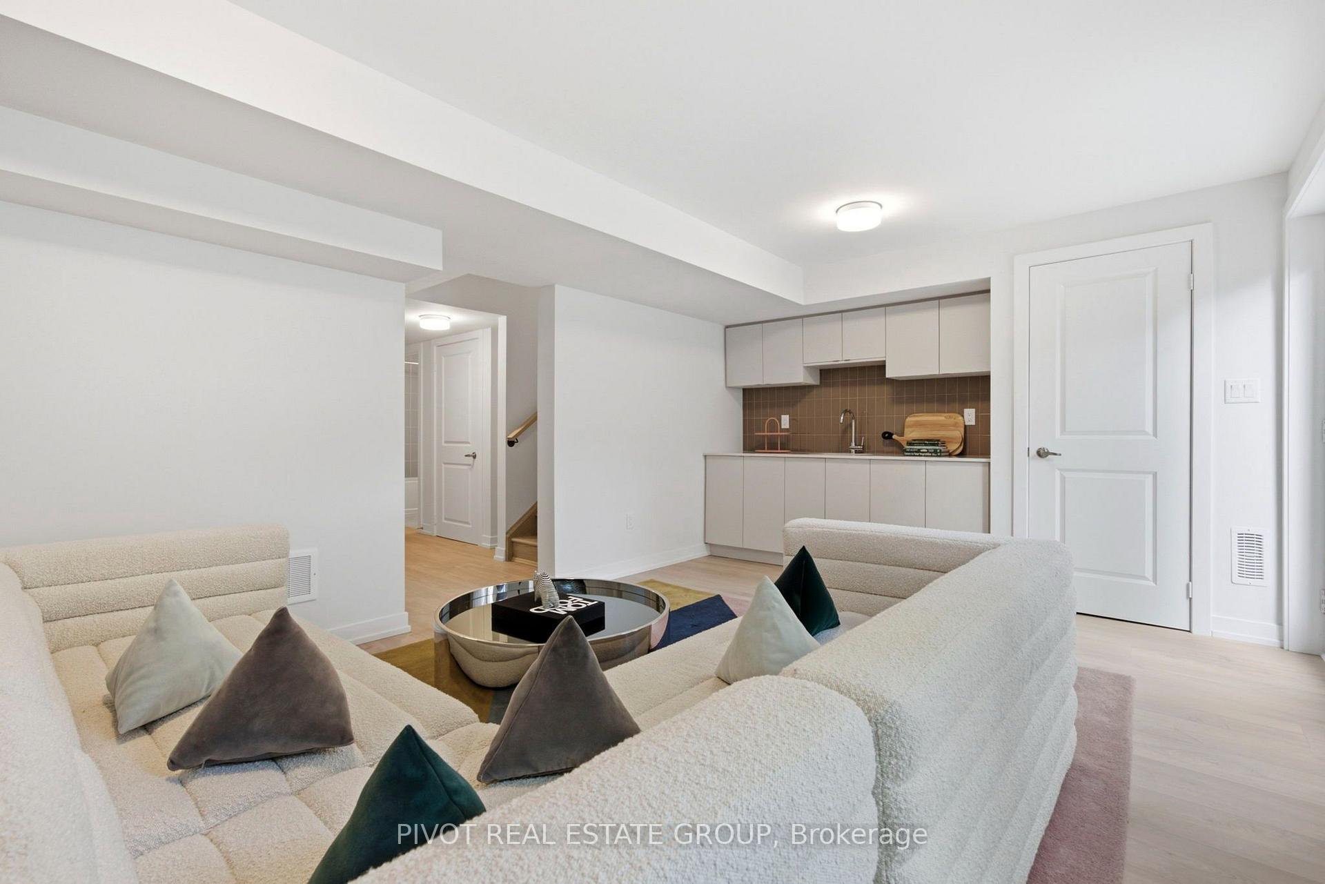 Photo 33 of 79 Danielle Moore Circle, Scarborough, Bendale — HOMEH