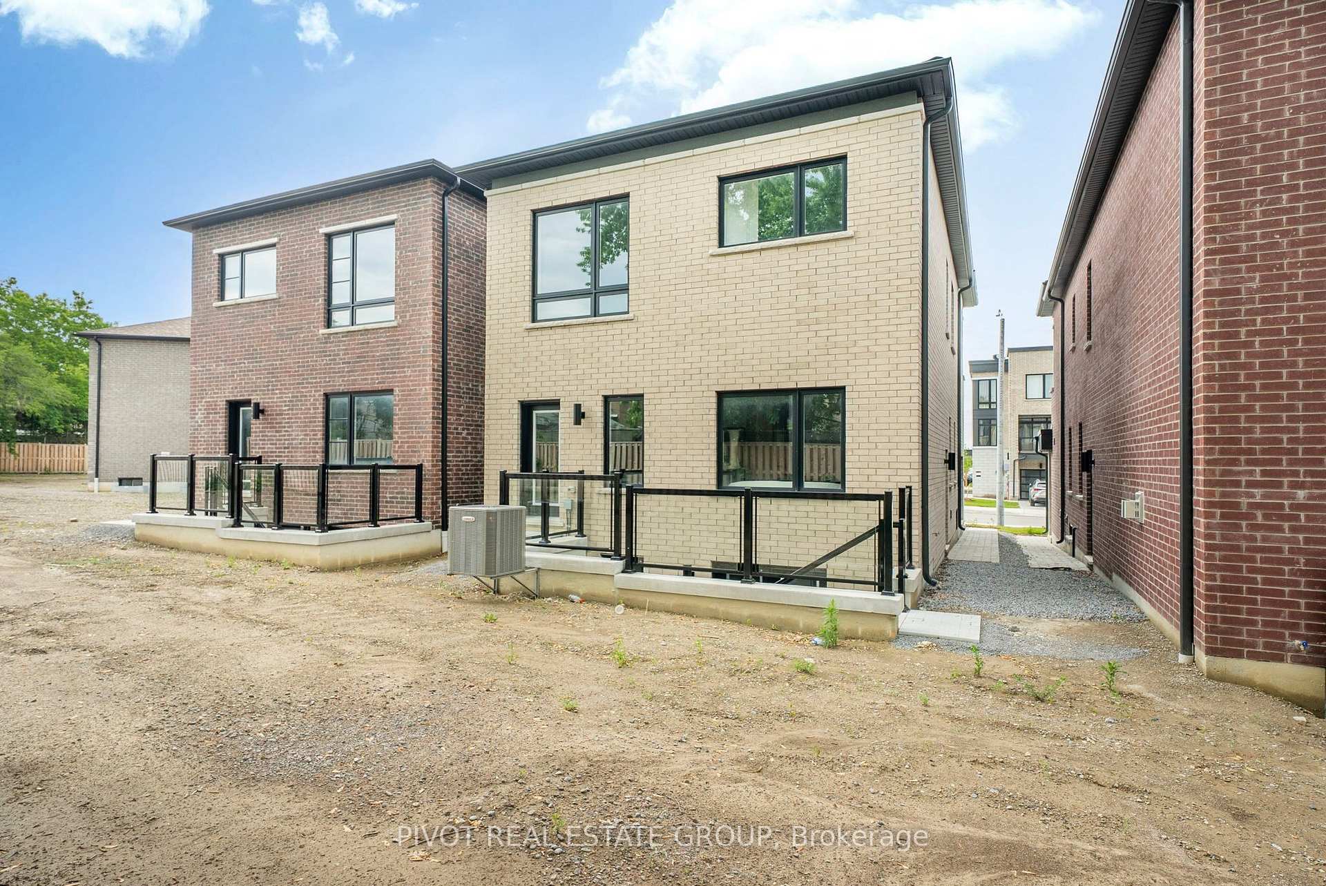 Photo 38 of 79 Danielle Moore Circle, Scarborough, Bendale — HOMEH