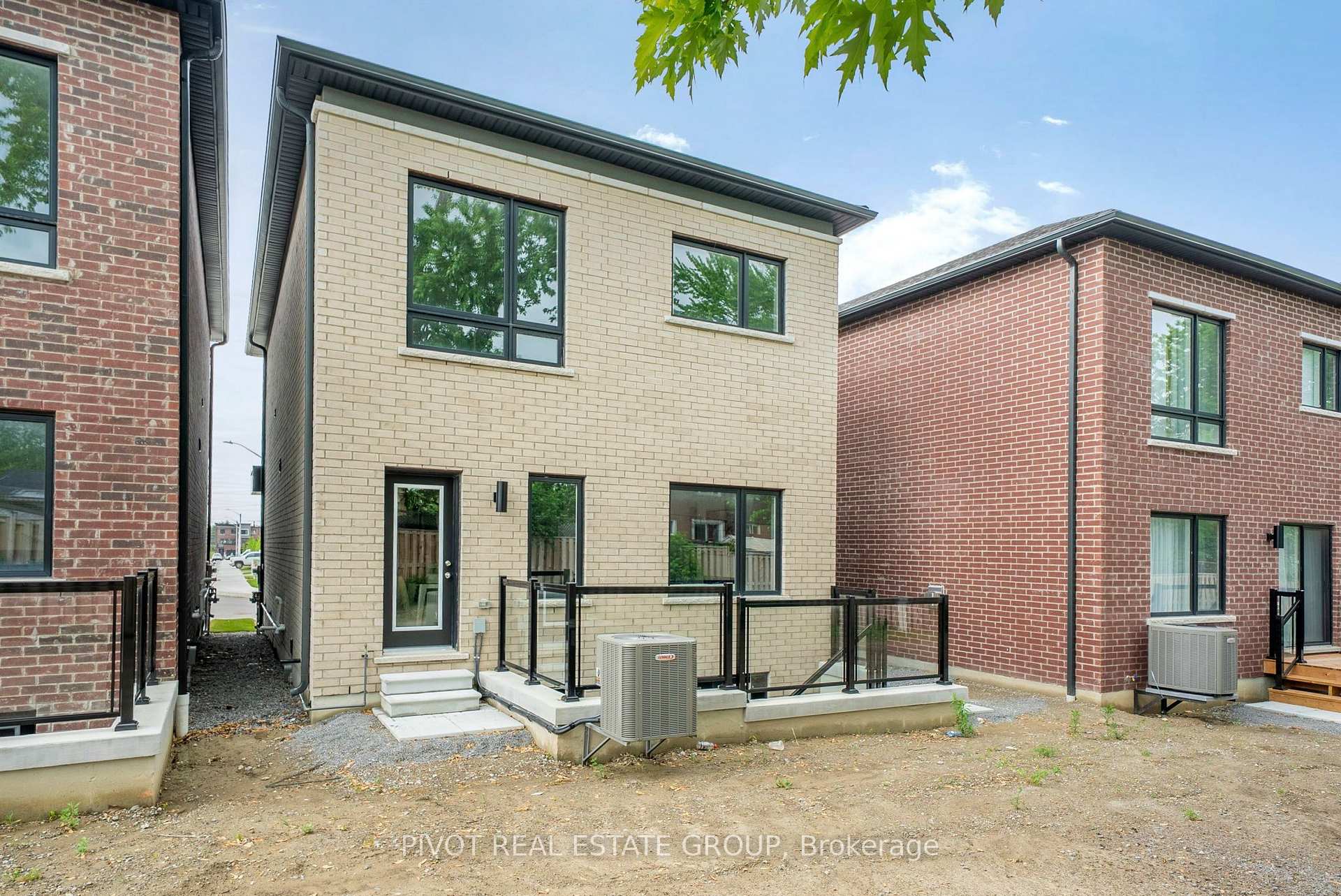 Photo 40 of 79 Danielle Moore Circle, Scarborough, Bendale — HOMEH