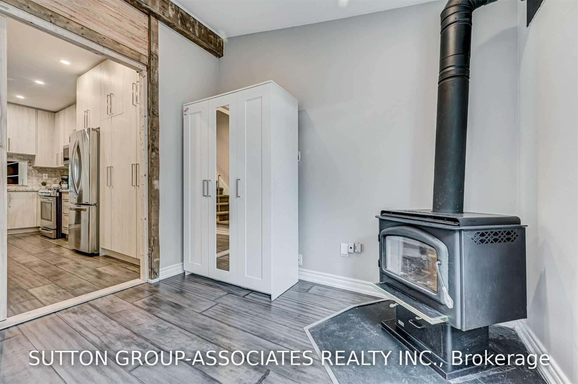 Photo 8 of 739 Manning Avenue, Toronto, The Annex — HOMEH