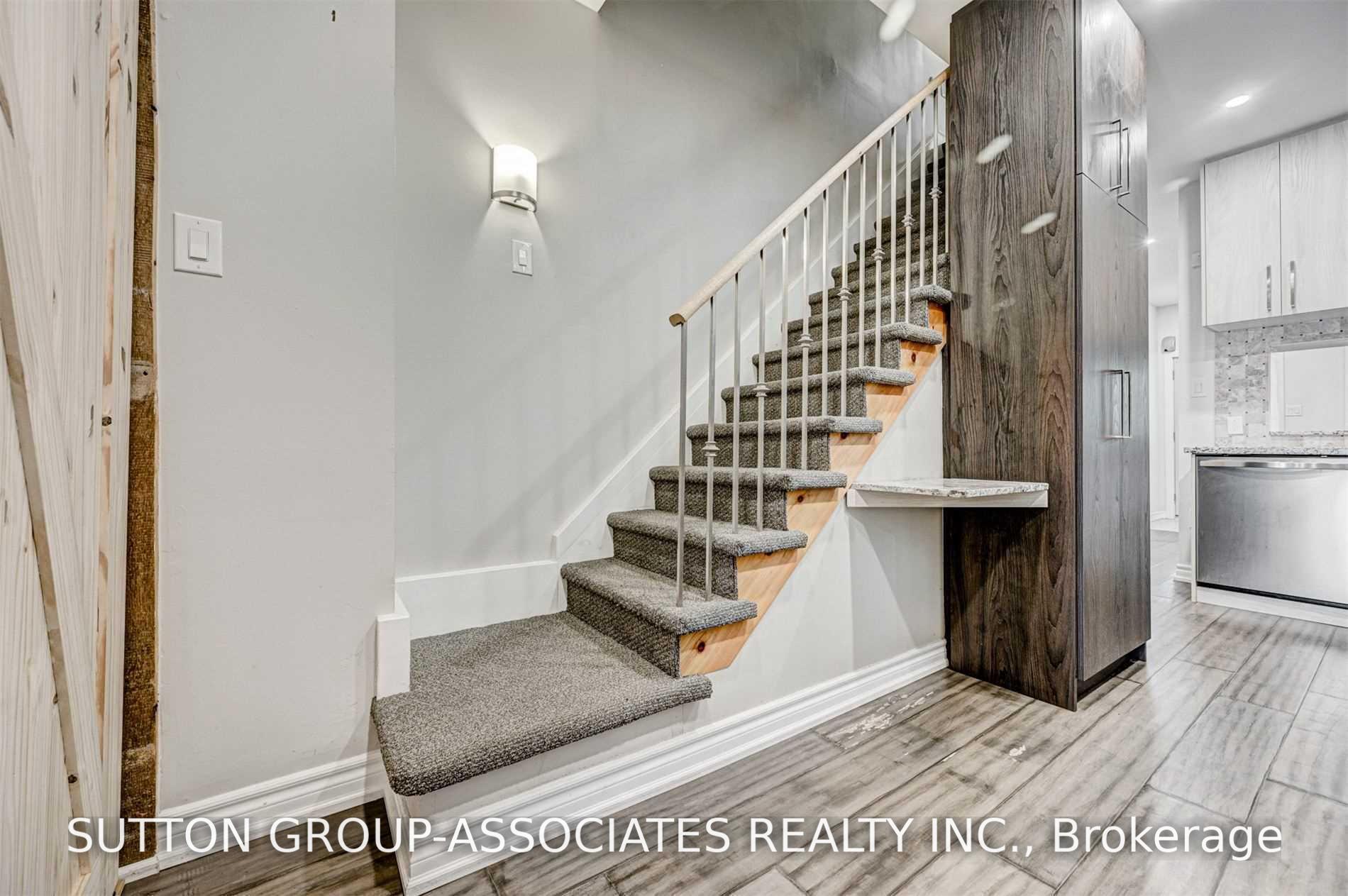 Photo 13 of 739 Manning Avenue, Toronto, The Annex — HOMEH