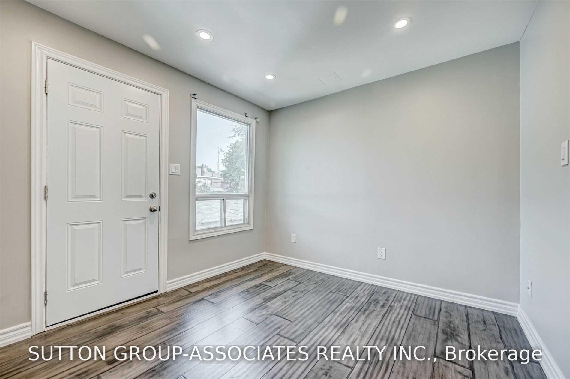 Photo 16 of 739 Manning Avenue, Toronto, The Annex — HOMEH