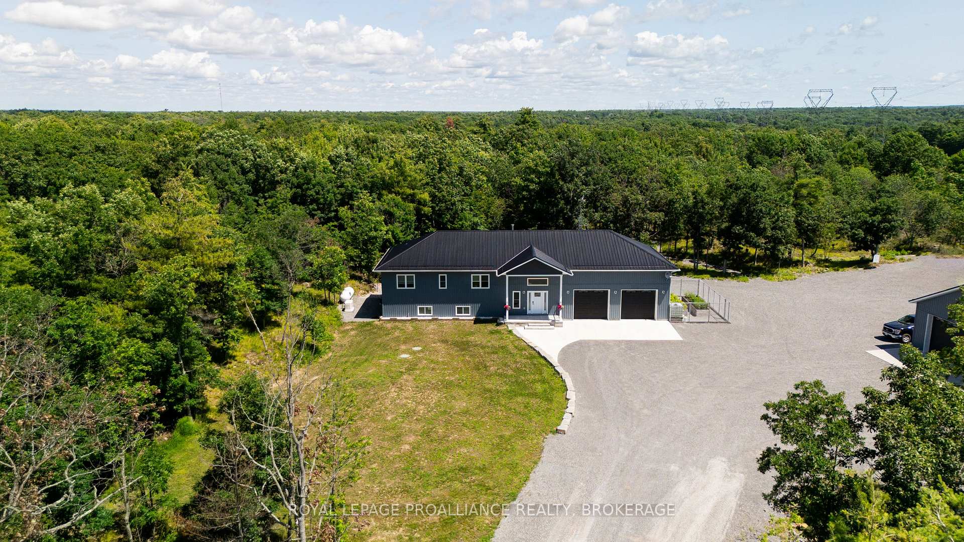 Photo 3 of 210 Troy Lake Road, Rideau Lakes, Rideau Lakes (South Crosby) Twp — HOMEH