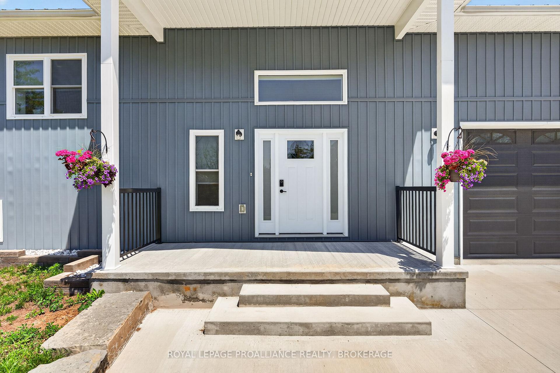 Photo 5 of 210 Troy Lake Road, Rideau Lakes, Rideau Lakes (South Crosby) Twp — HOMEH