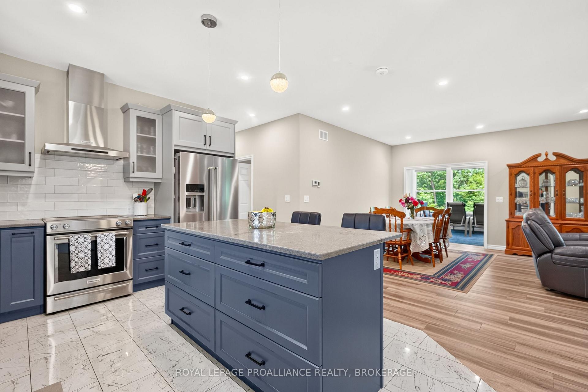 Photo 10 of 210 Troy Lake Road, Rideau Lakes, Rideau Lakes (South Crosby) Twp — HOMEH