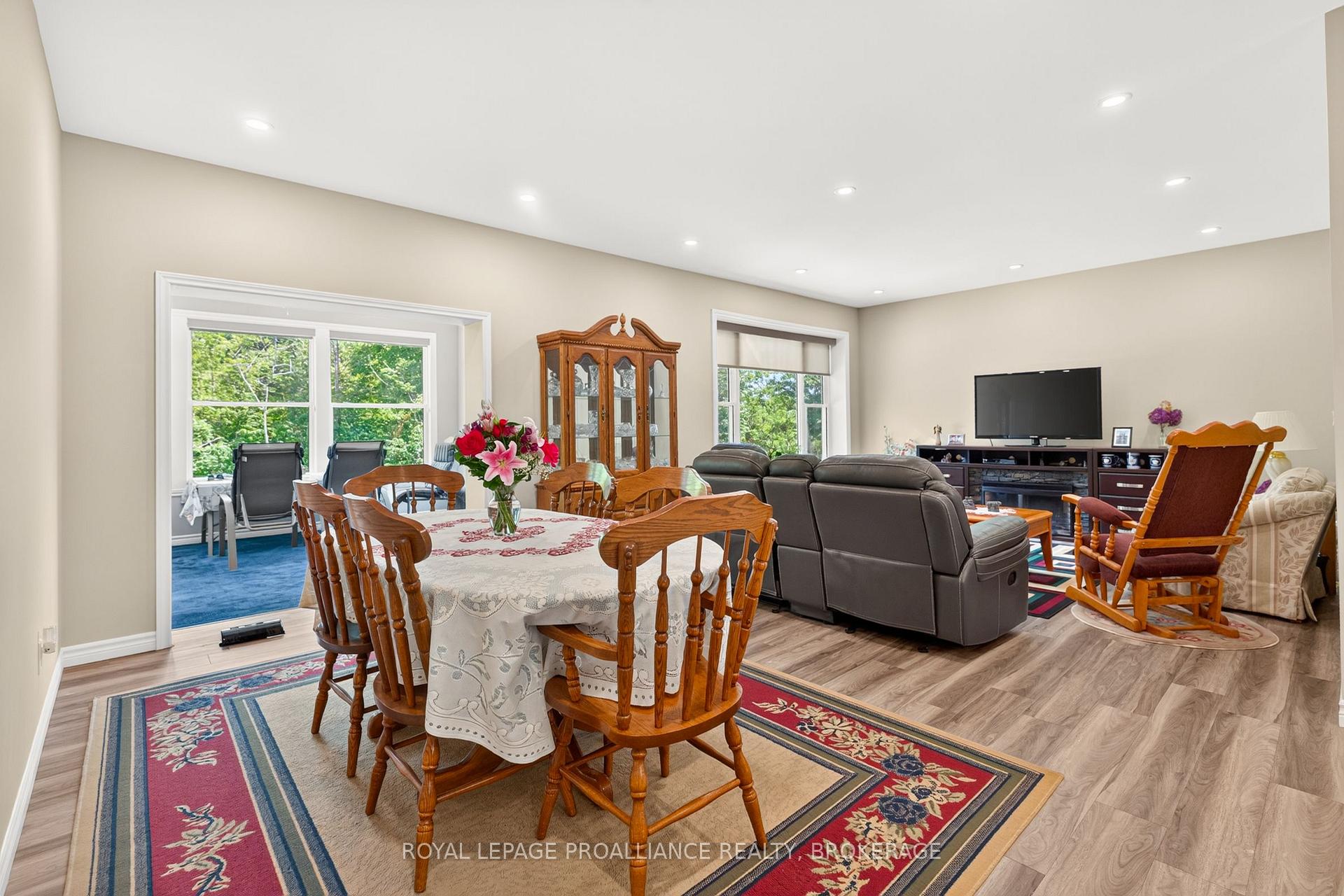 Photo 13 of 210 Troy Lake Road, Rideau Lakes, Rideau Lakes (South Crosby) Twp — HOMEH