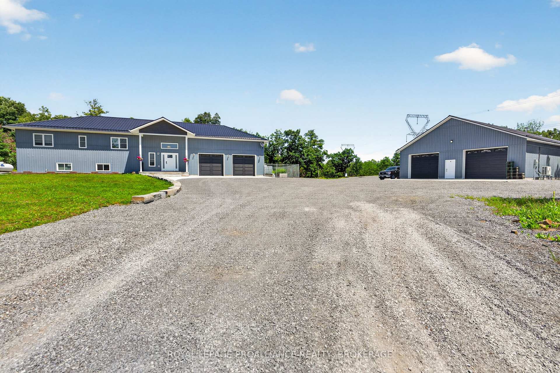 Photo 4 of 210 Troy Lake Road, Rideau Lakes, Rideau Lakes (South Crosby) Twp — HOMEH