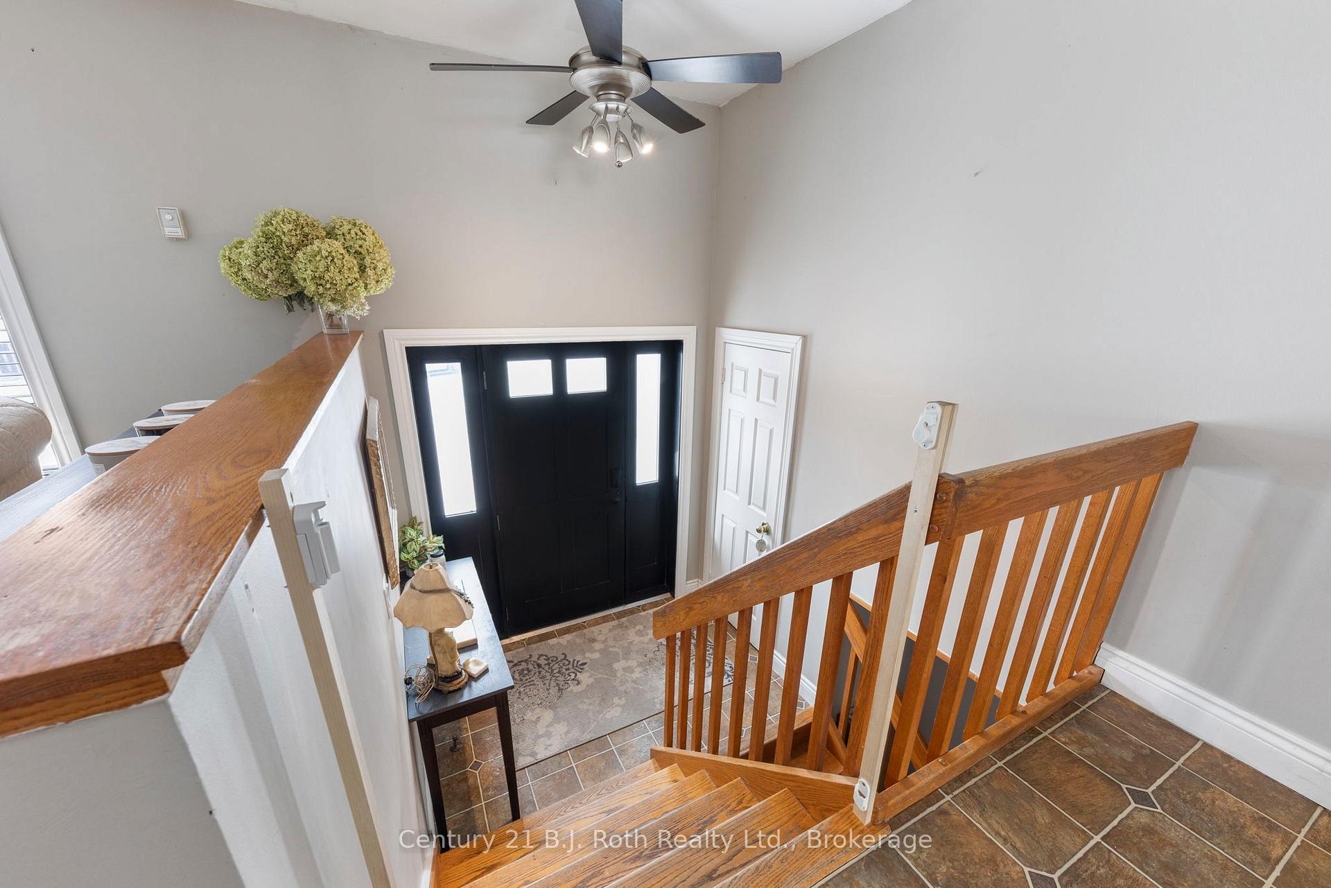 Photo 3 of 60 Lepage Drive, Penetanguishene — HOMEH