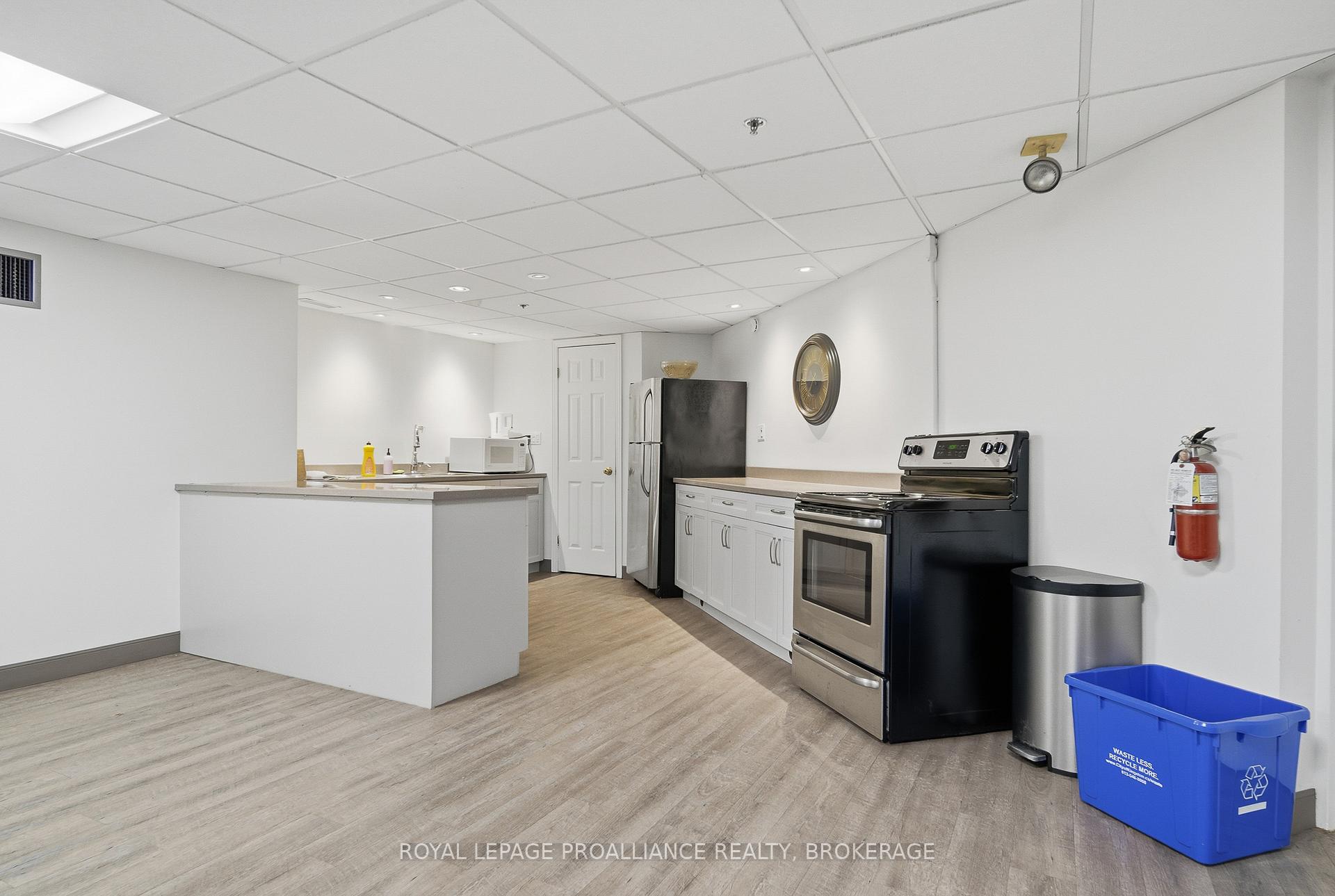 Photo 29 of Unit 66, 1 Place D'armes, Kingston, East of Sir John A. Blvd — HOMEH