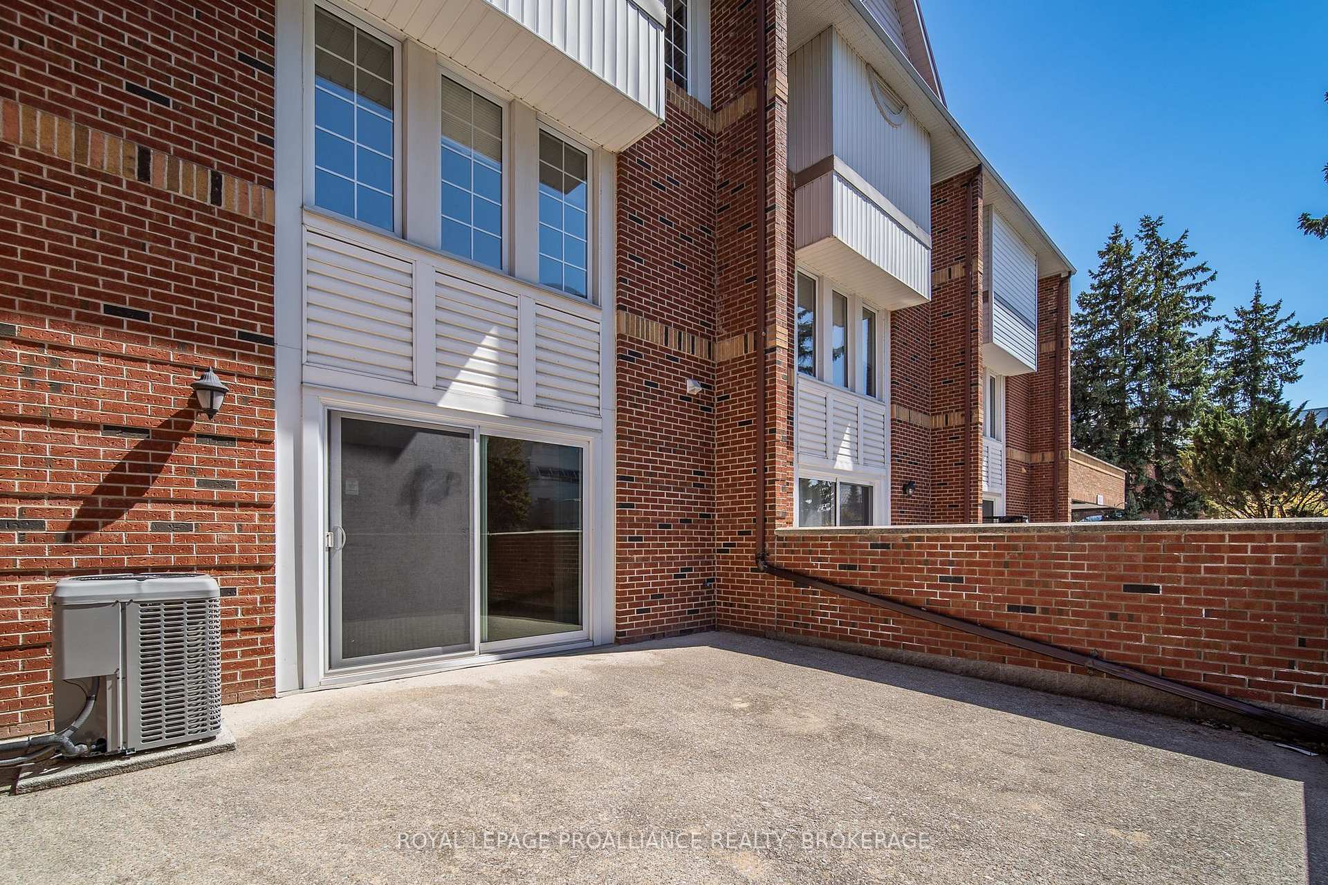 Photo 32 of Unit 66, 1 Place D'armes, Kingston, East of Sir John A. Blvd — HOMEH